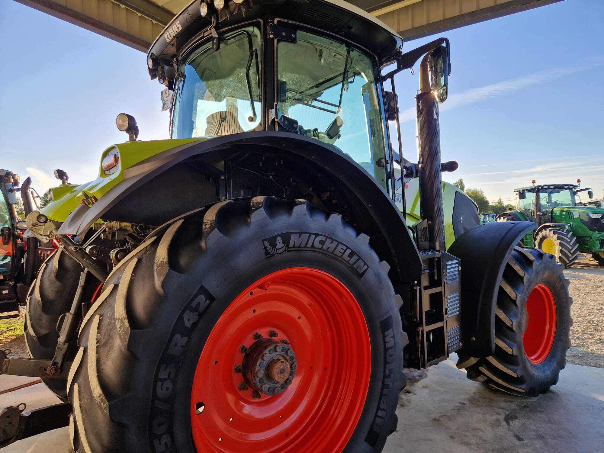 CLAAS AXION 830 CMATIC