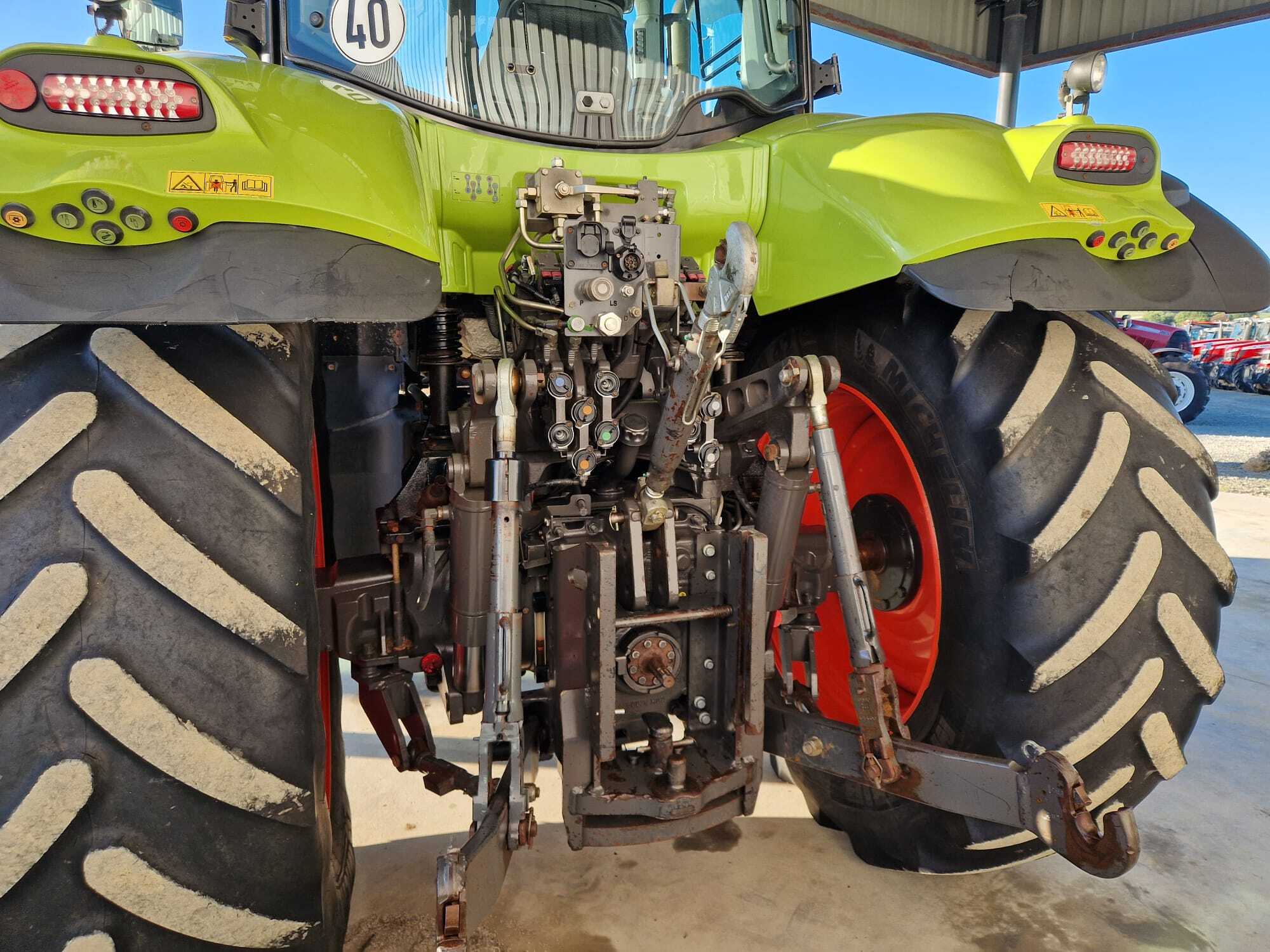 CLAAS AXION 830 CMATIC