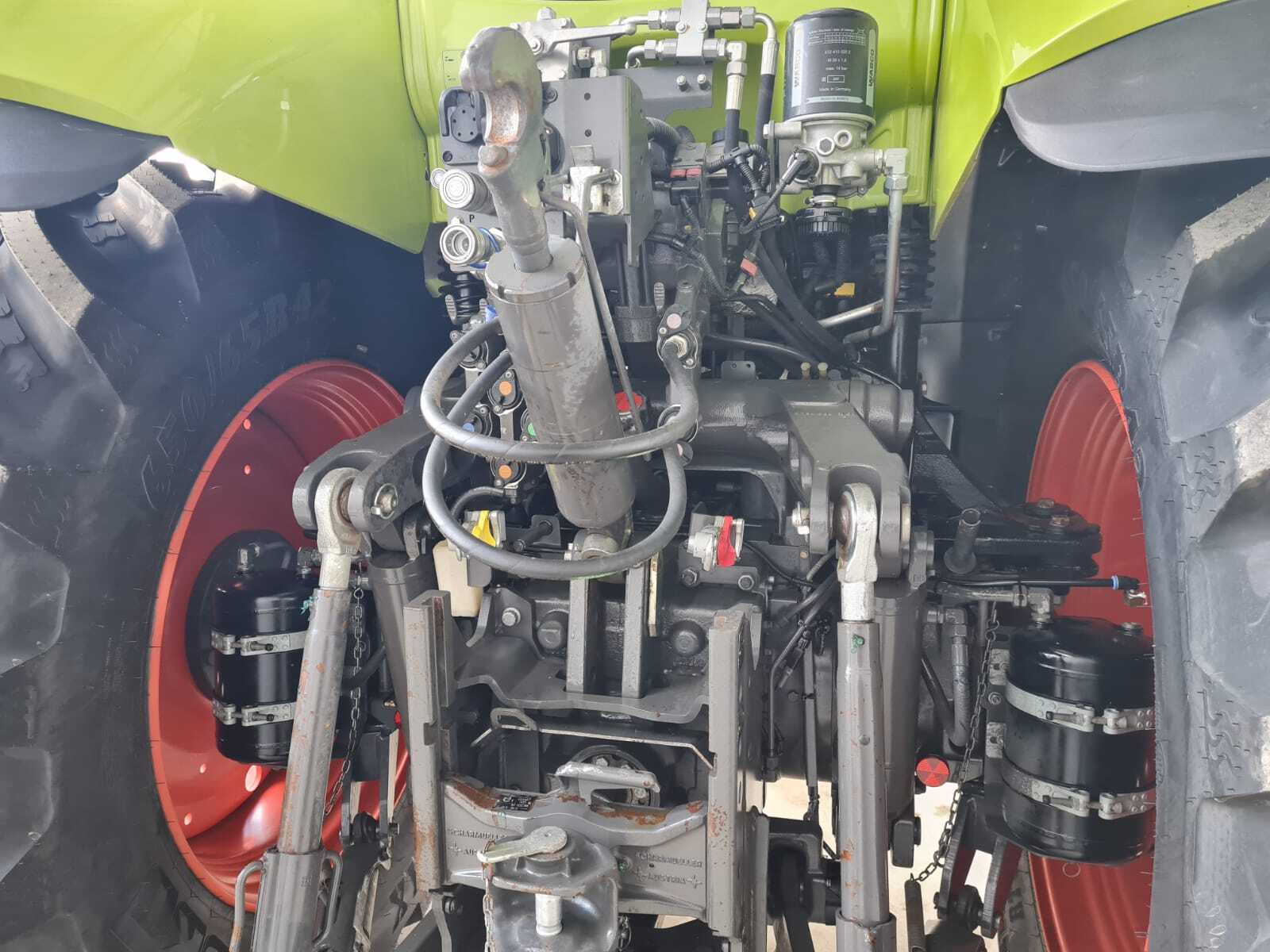 CLAAS AXION 830 CMATIC CEBIS
