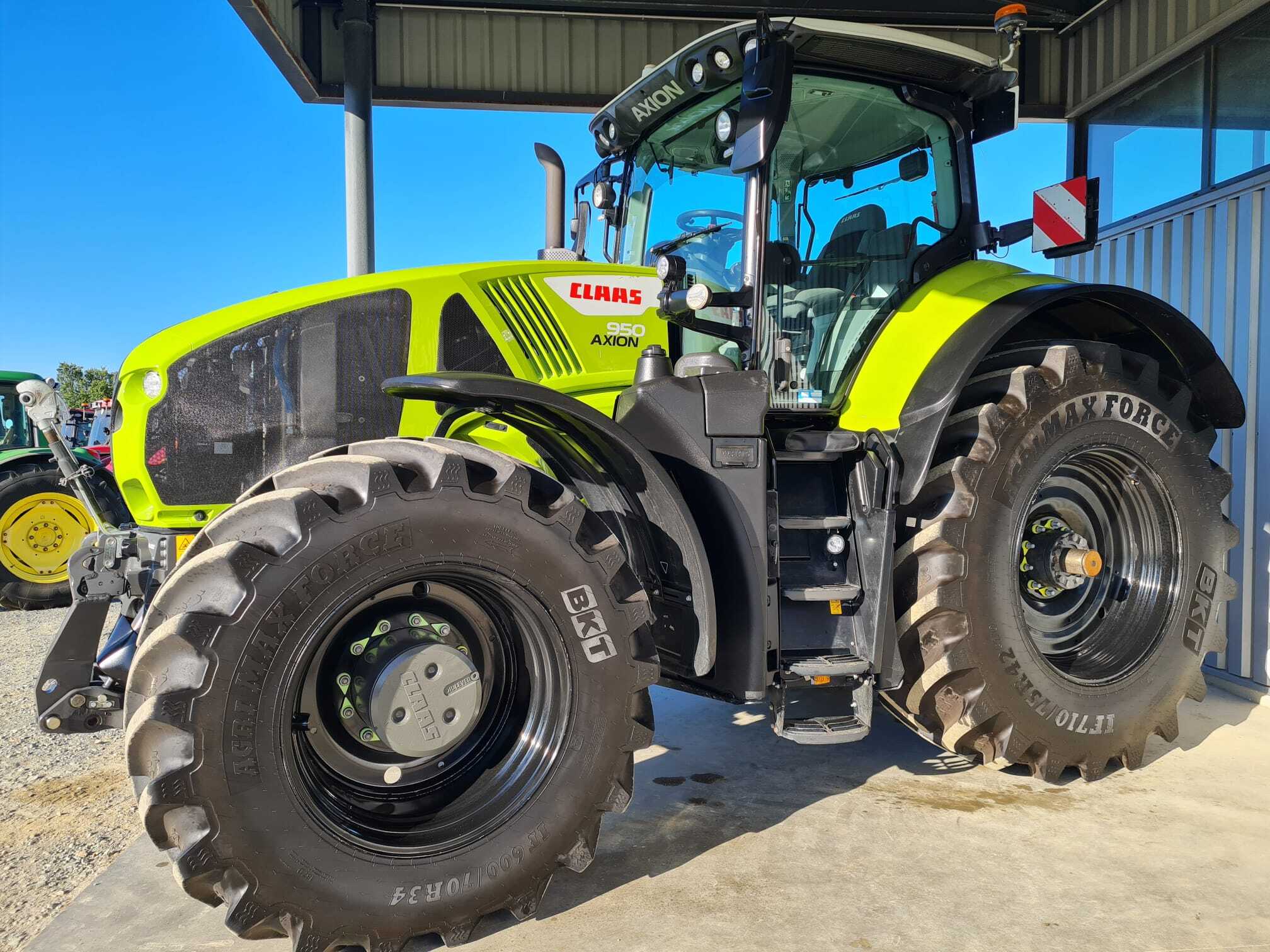CLAAS AXION 950 CMATIC