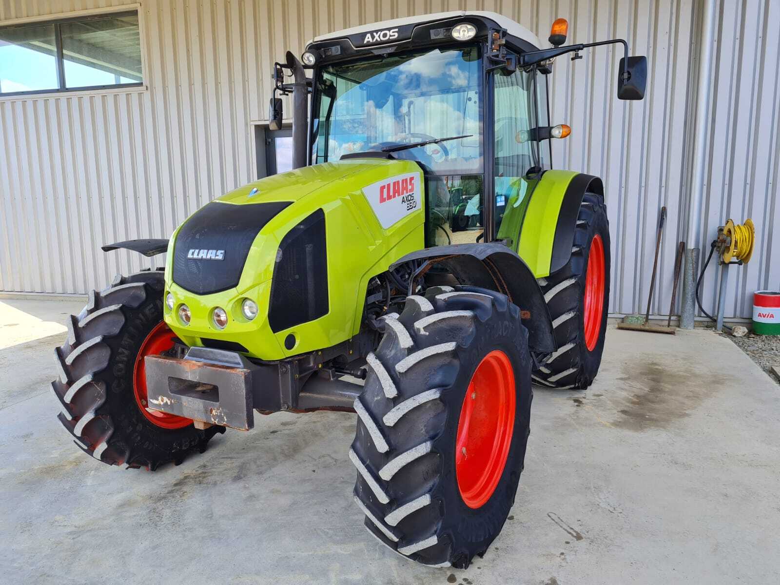 CLAAS AXOS 330 CX