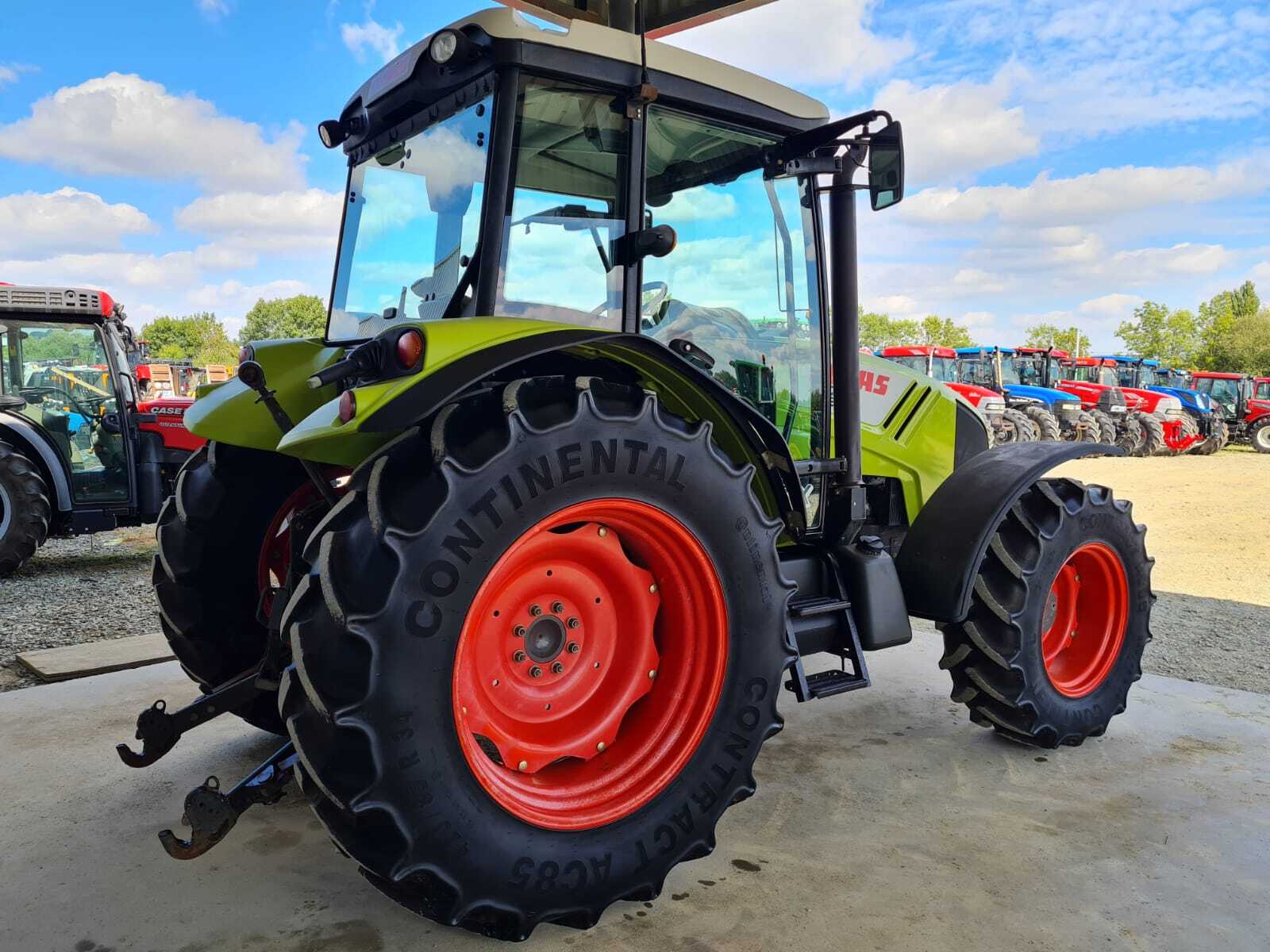 CLAAS AXOS 330 CX