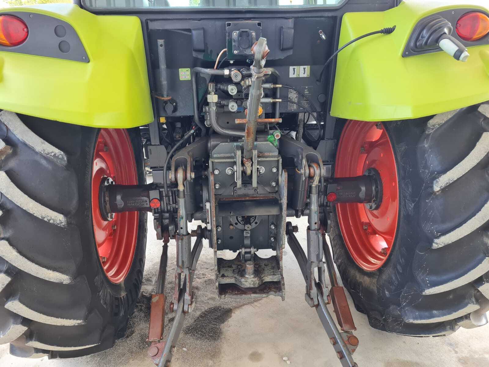 CLAAS AXOS 330 CX