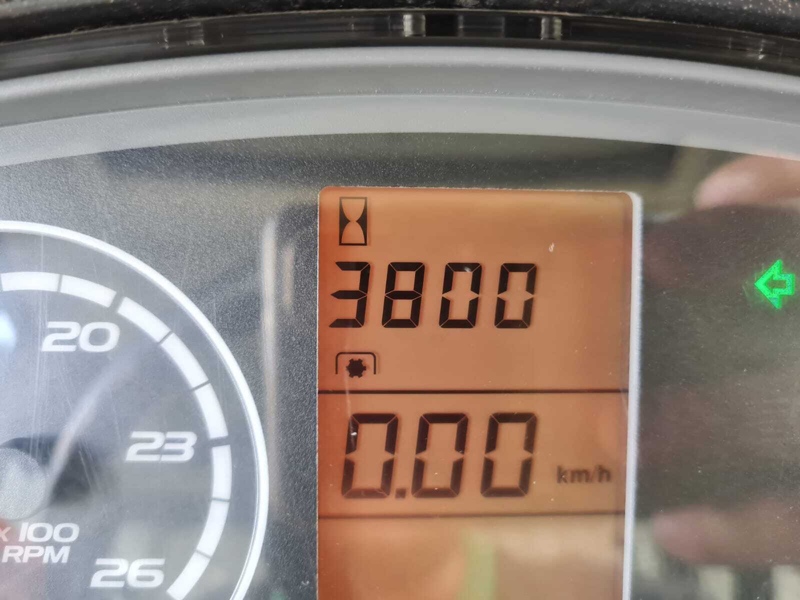 CLAAS AXOS 330 CX