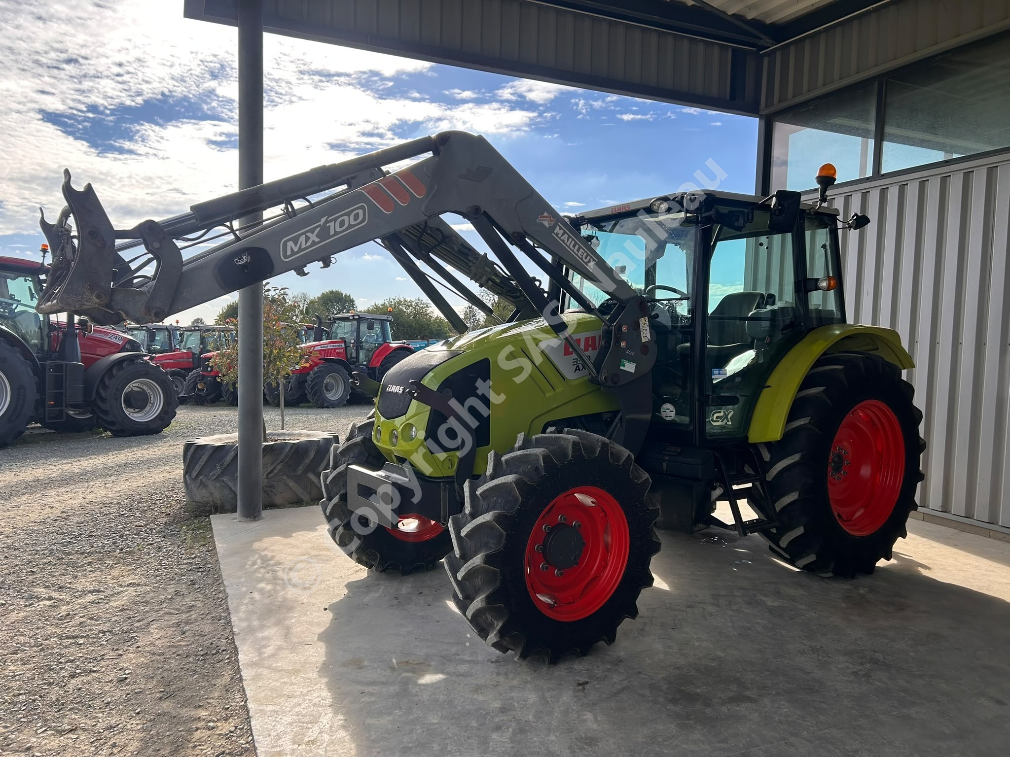 CLAAS AXOS 330 CX