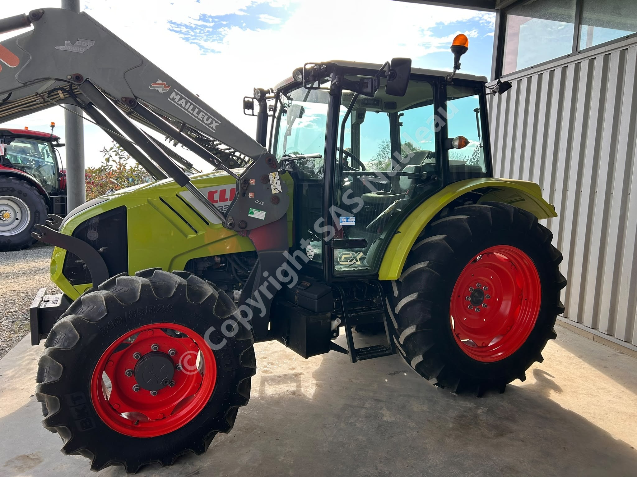 CLAAS AXOS 330 CX