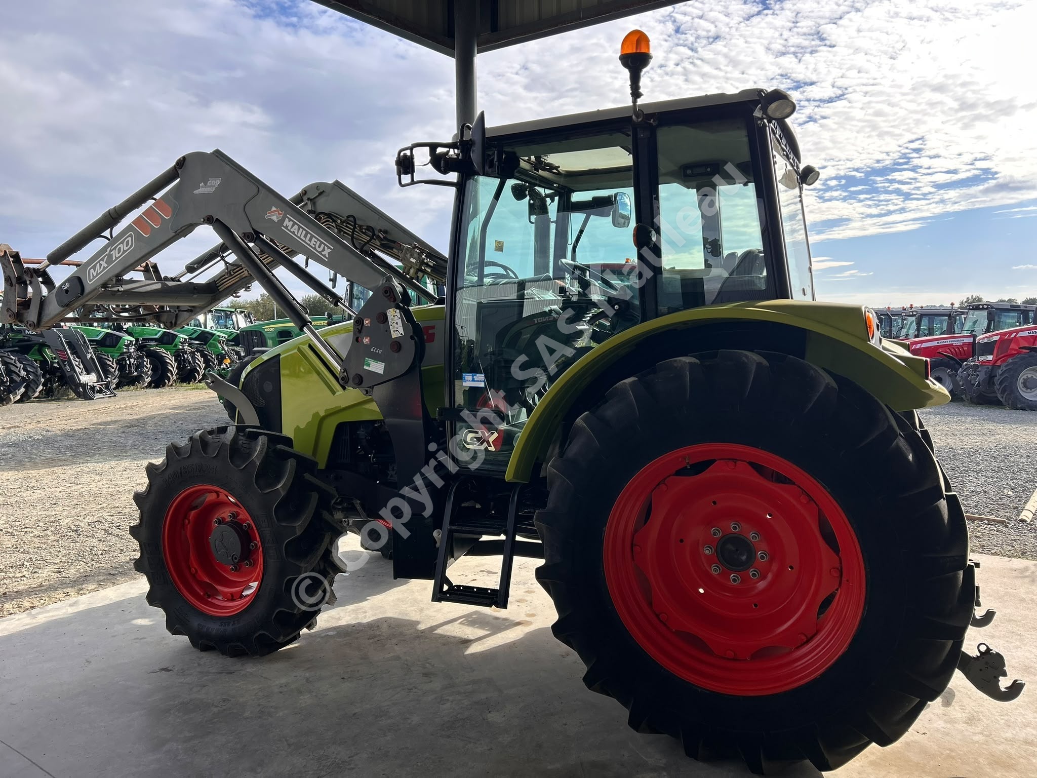 CLAAS AXOS 330 CX