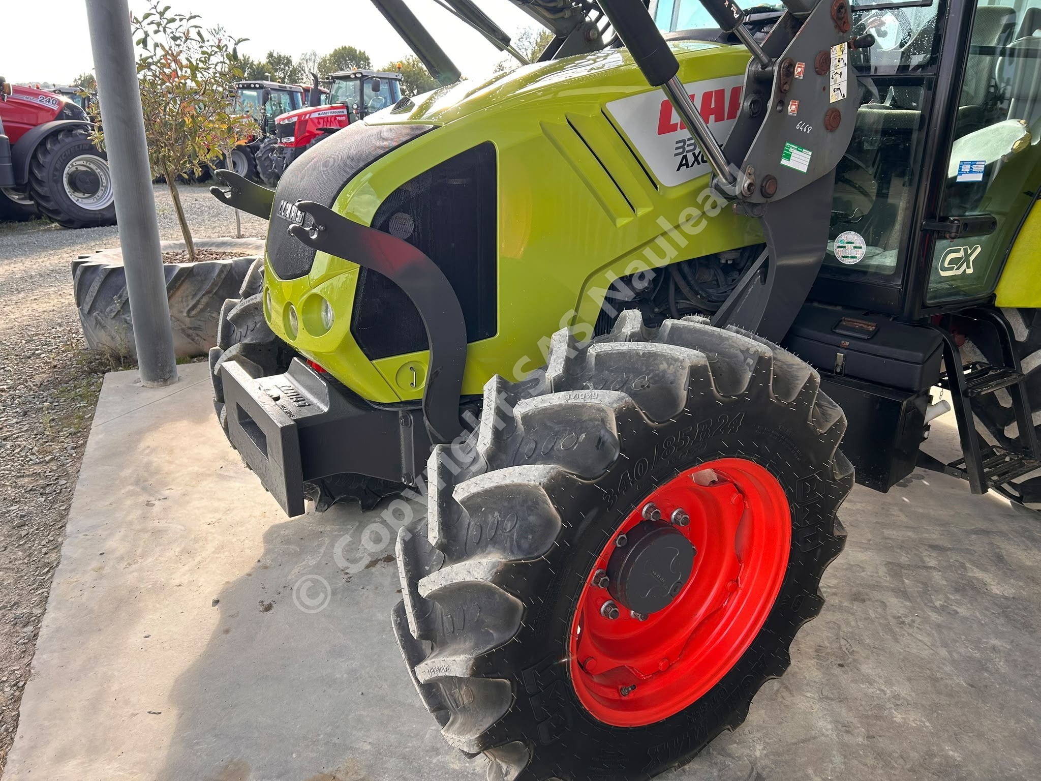 CLAAS AXOS 330 CX