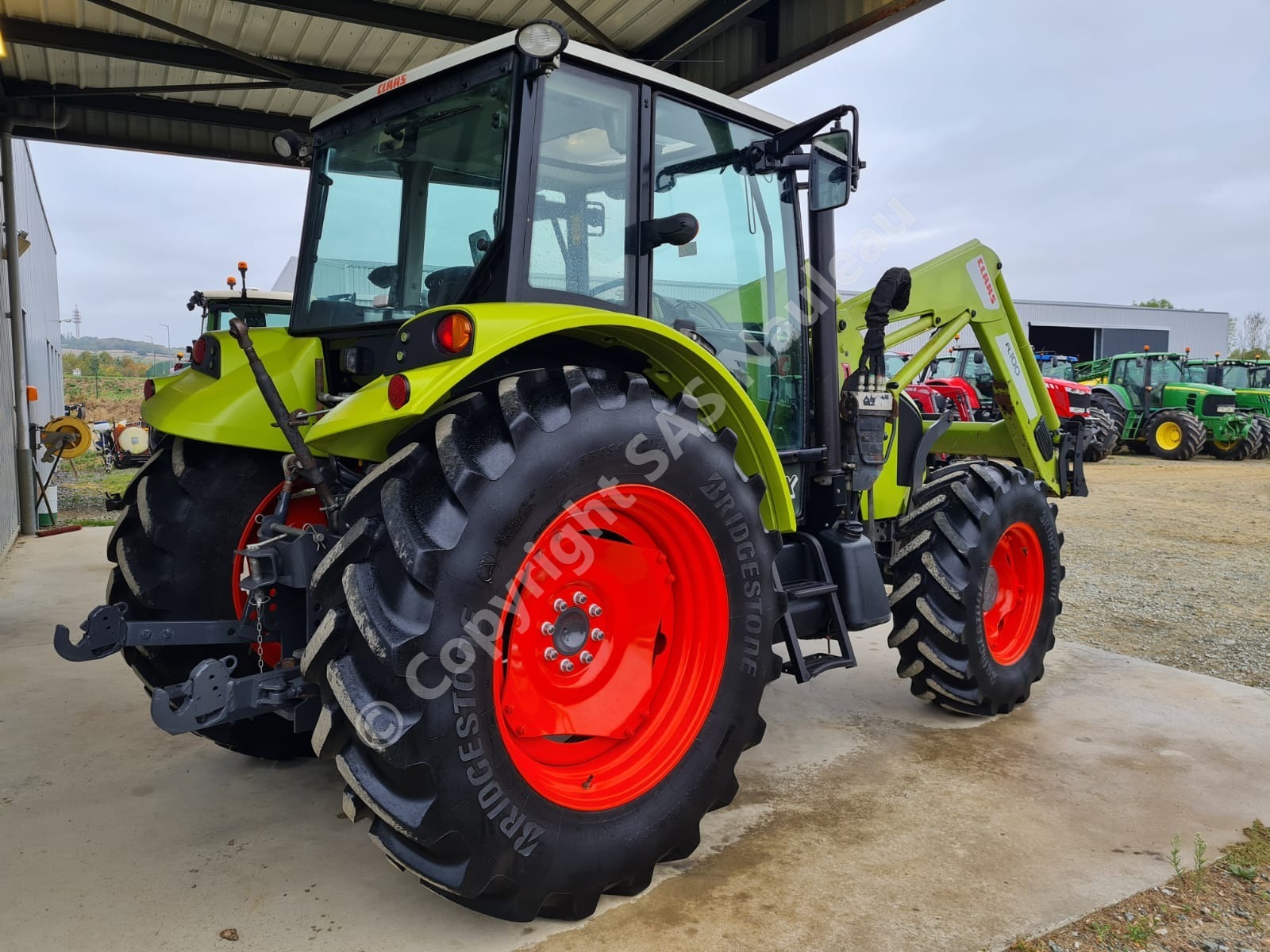 CLAAS AXOS 330 CX