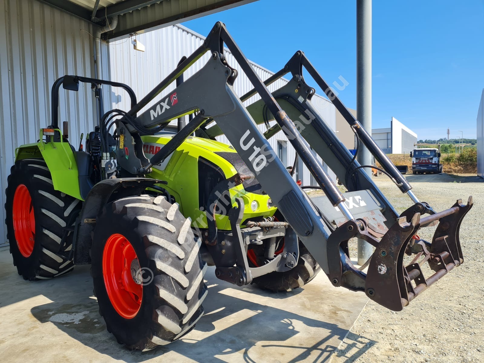 CLAAS AXOS 340