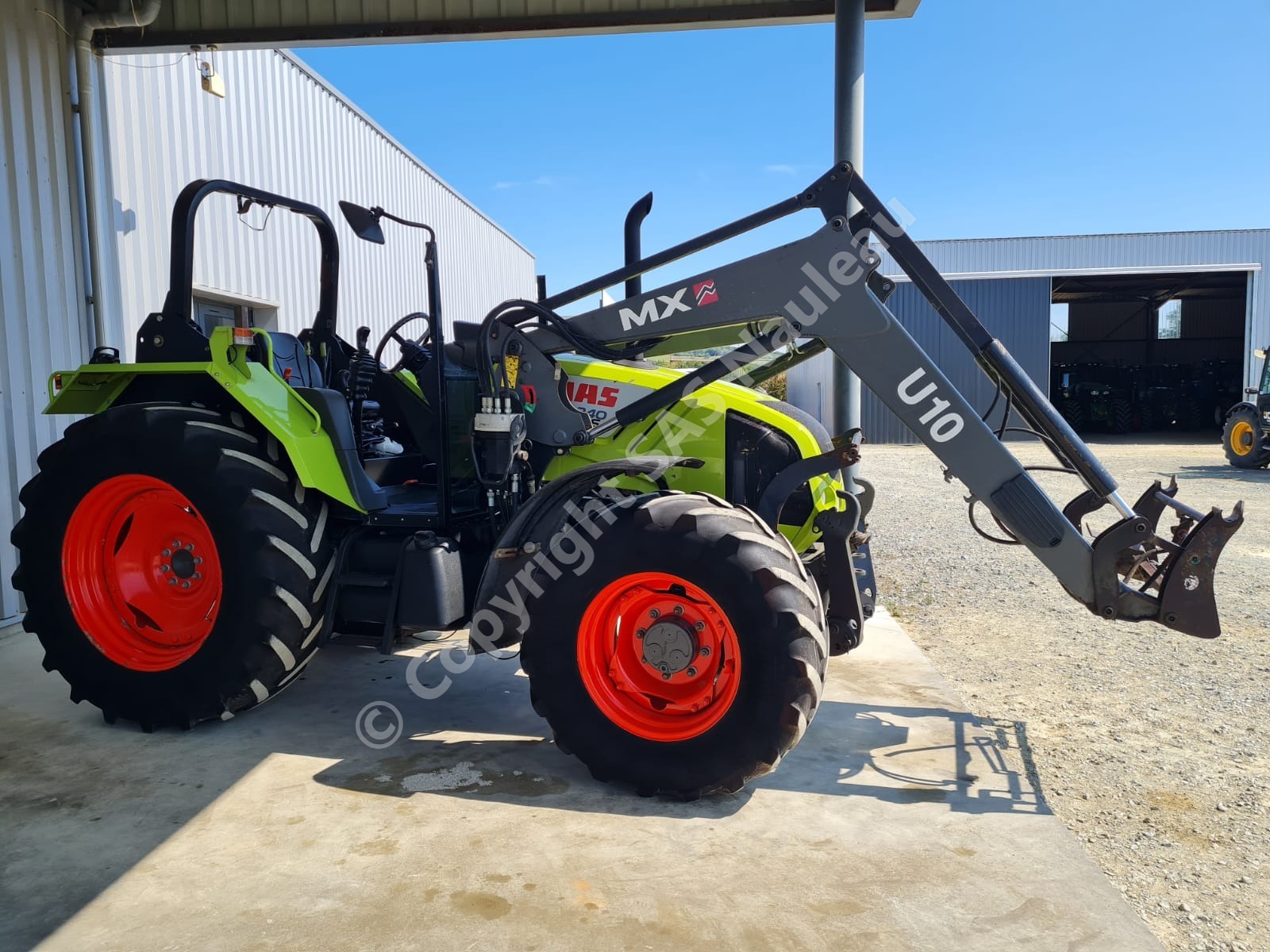 CLAAS AXOS 340