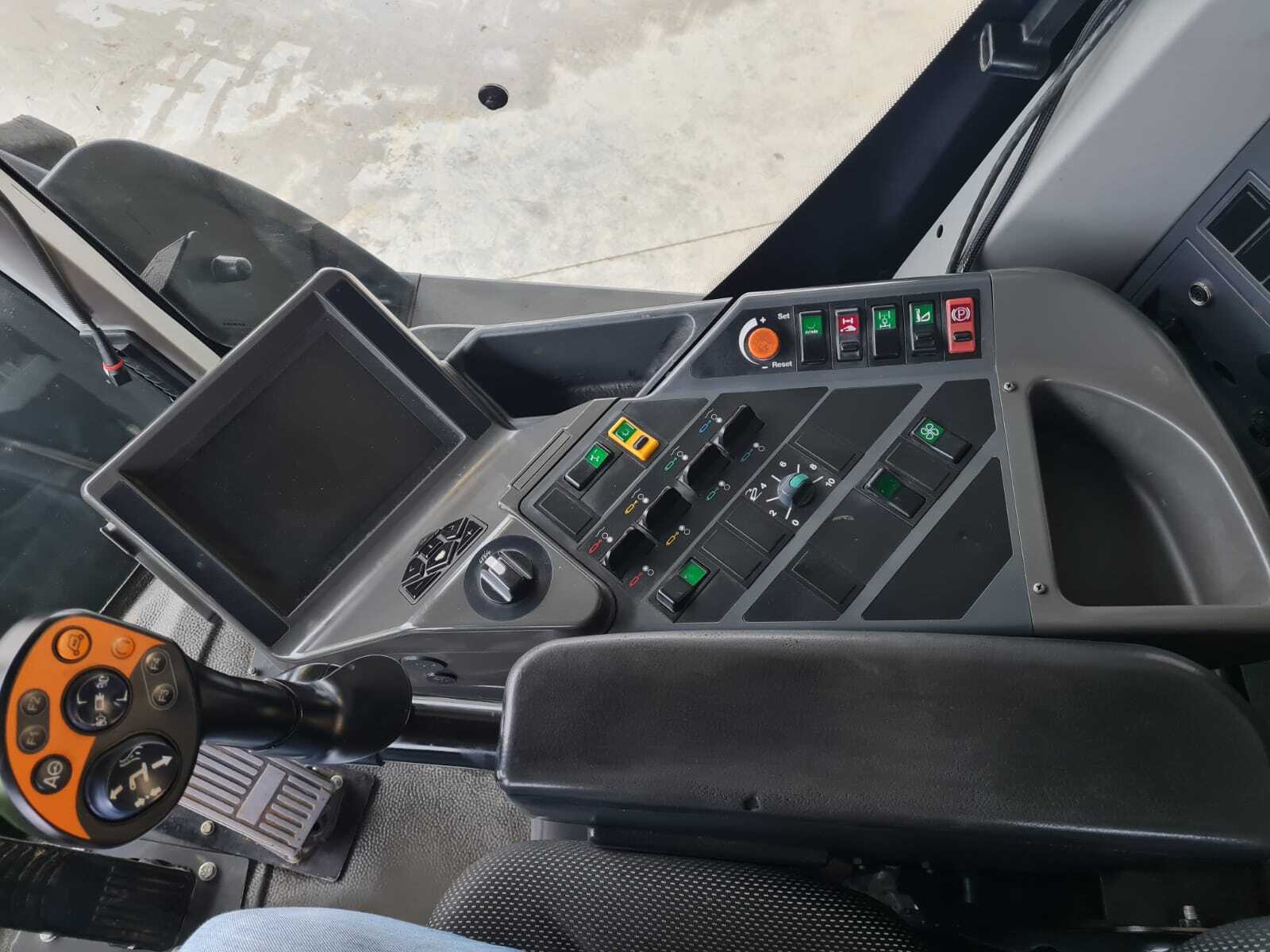 CLAAS XERION 3800 TRAC