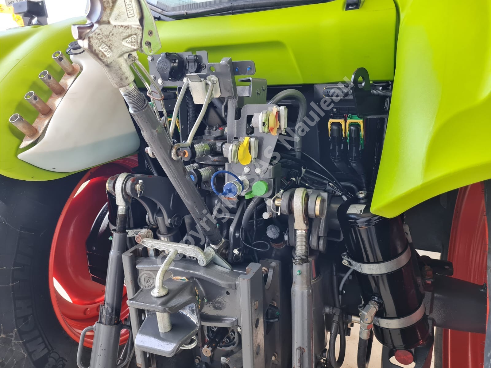 CLAAS ARION 420 CABINE BASSE