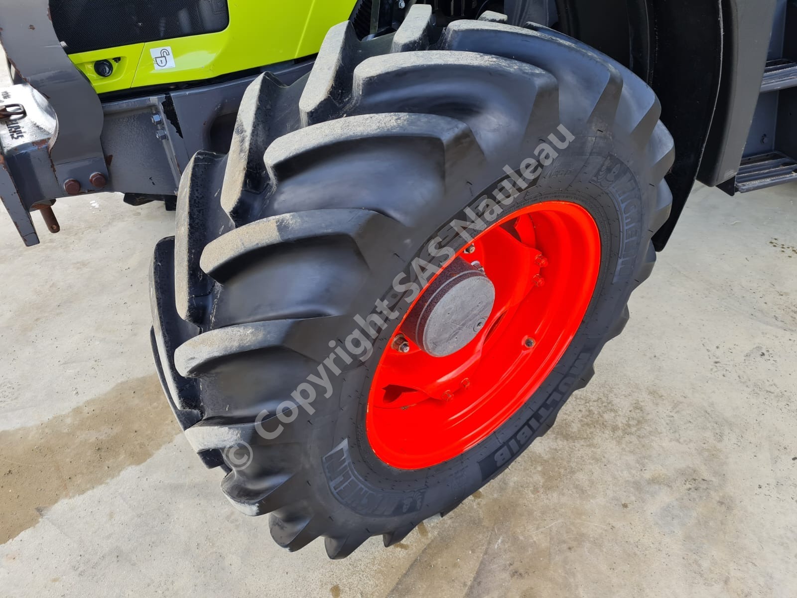 CLAAS ARION 420 CABINE BASSE