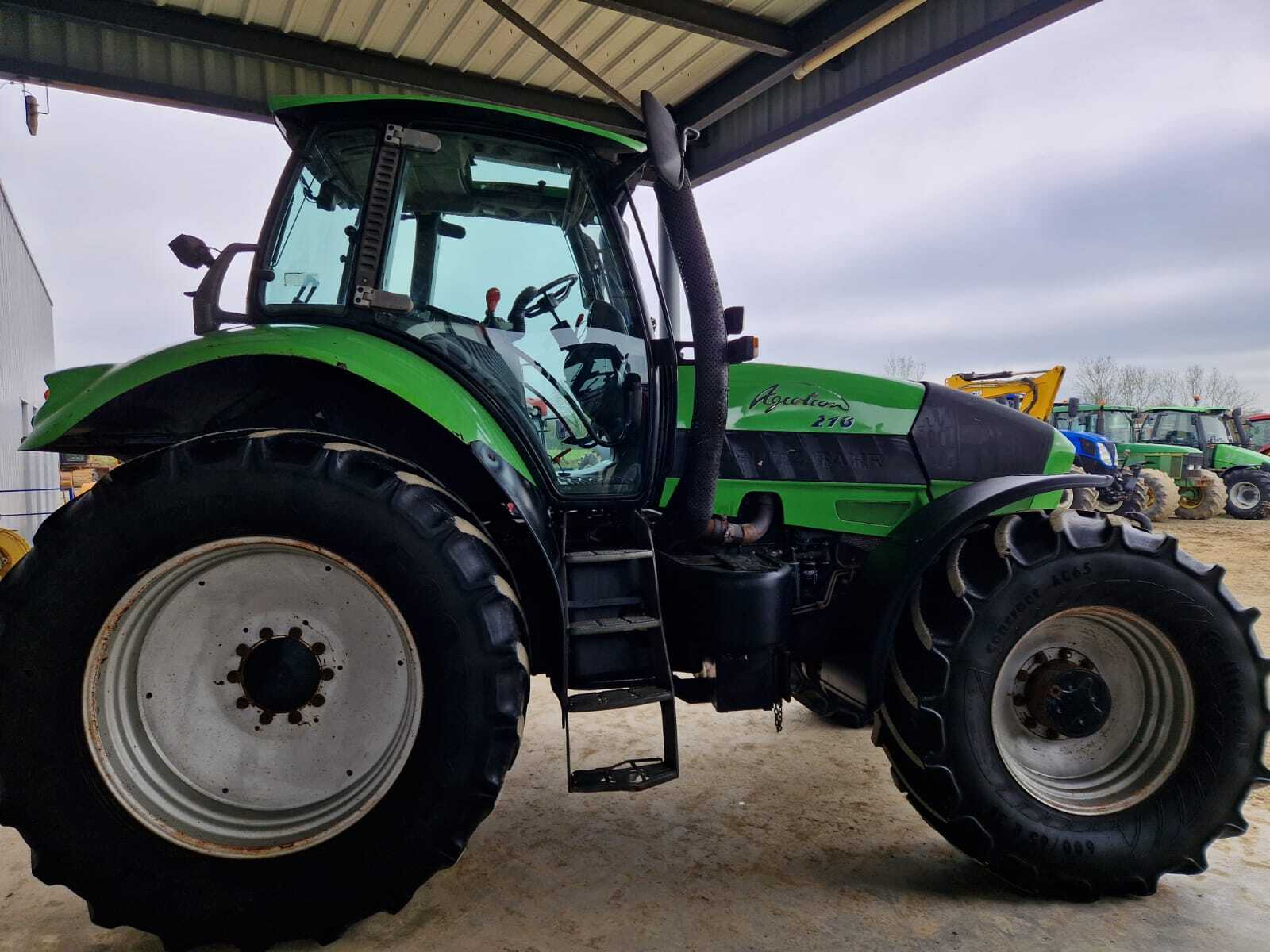 DEUTZ AGROTRON 210