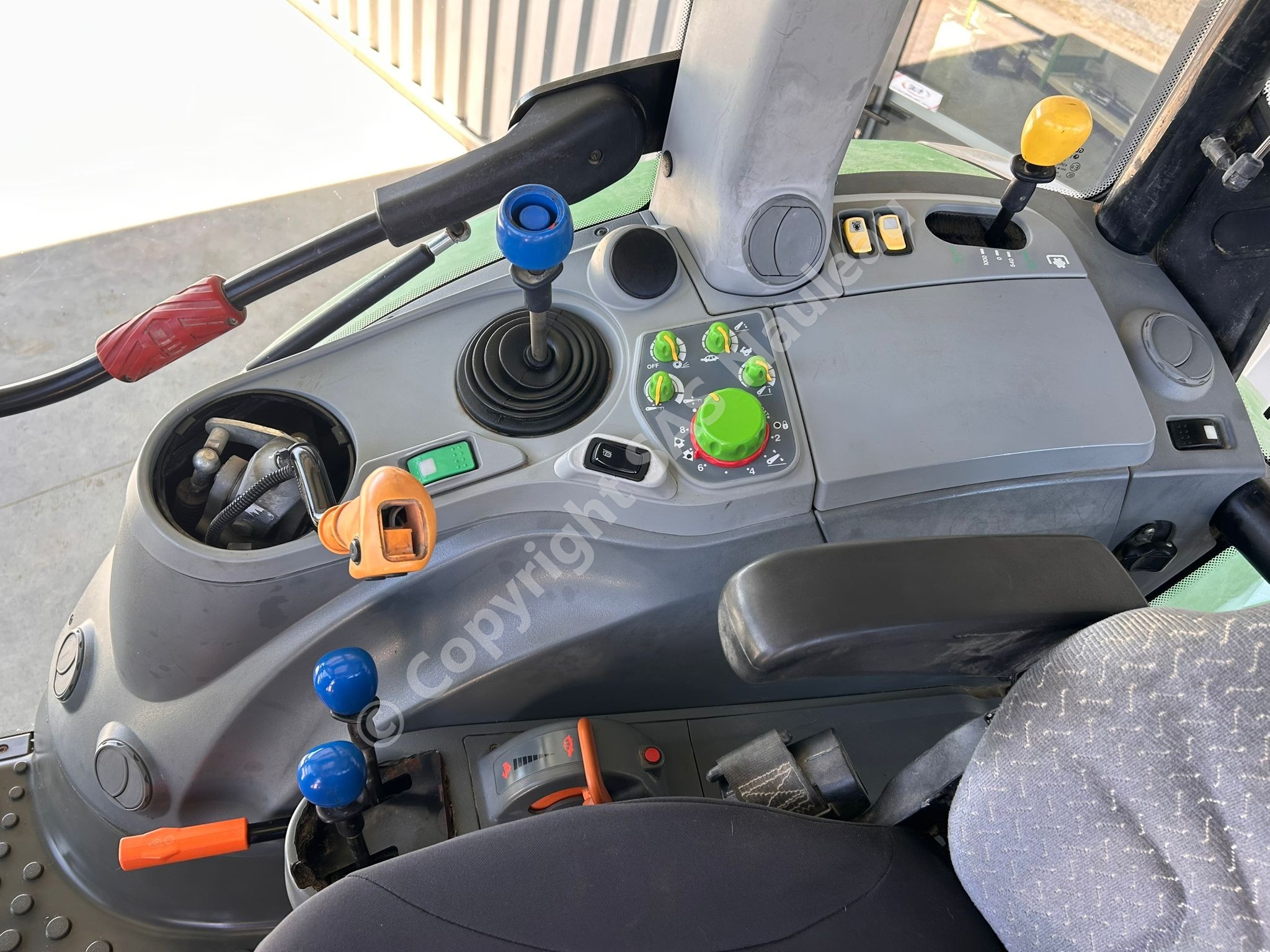 DEUTZ AGROTRON K420