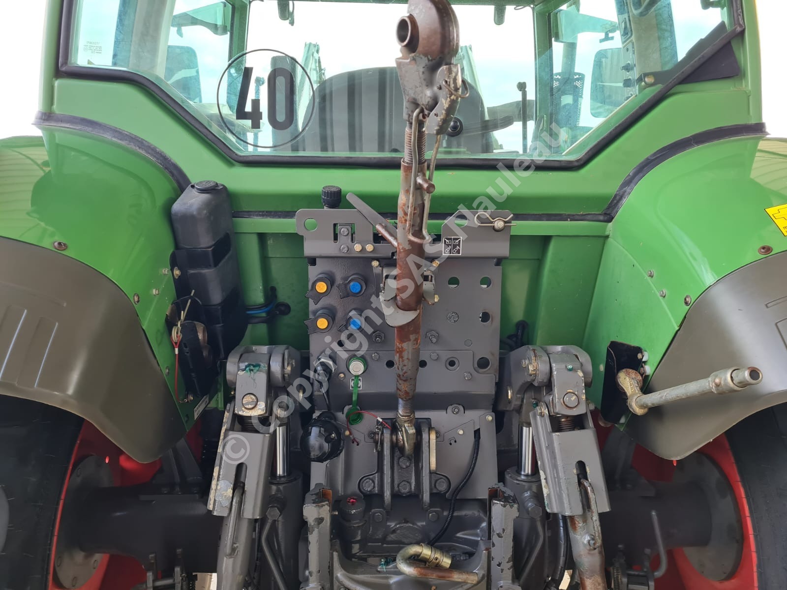 FENDT 210