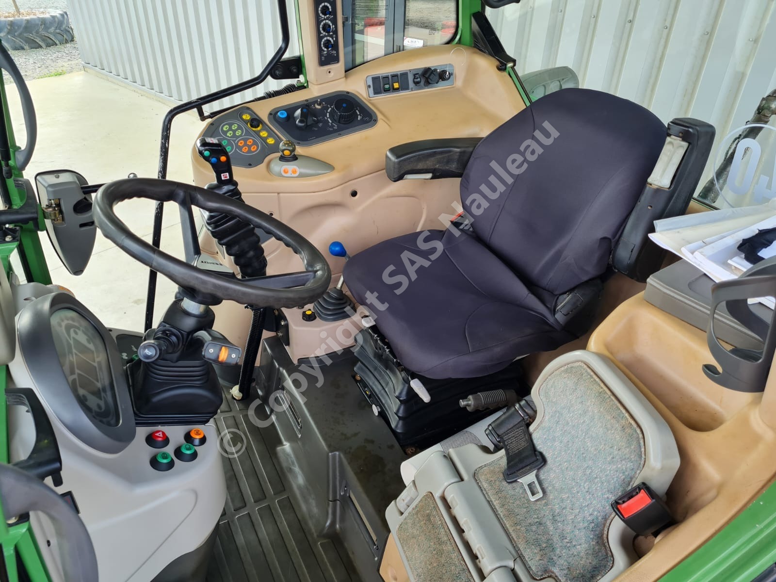 FENDT 210