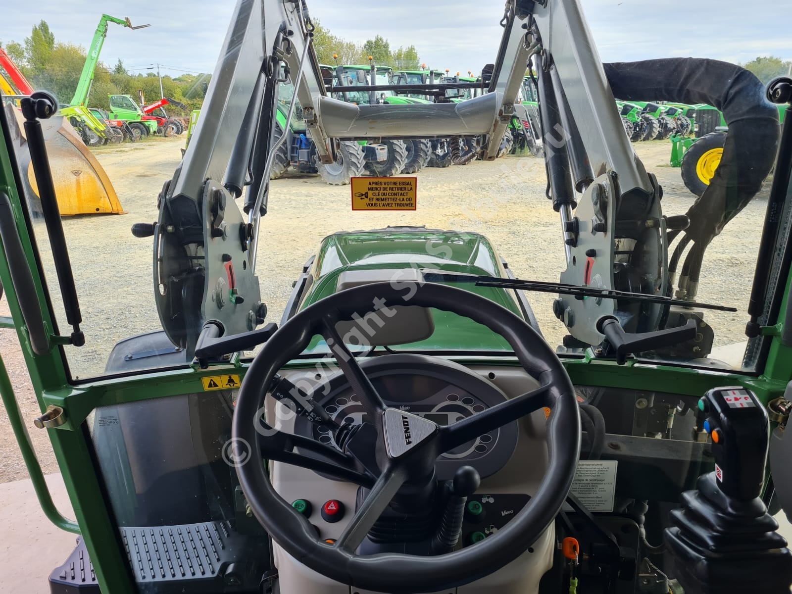 FENDT 210