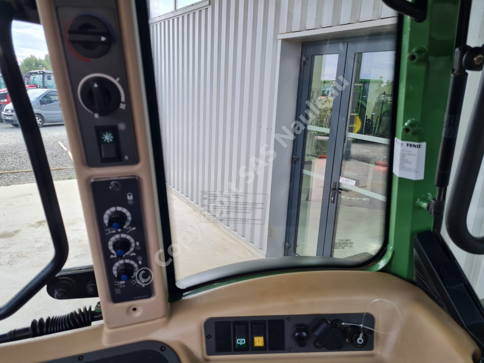 FENDT 210