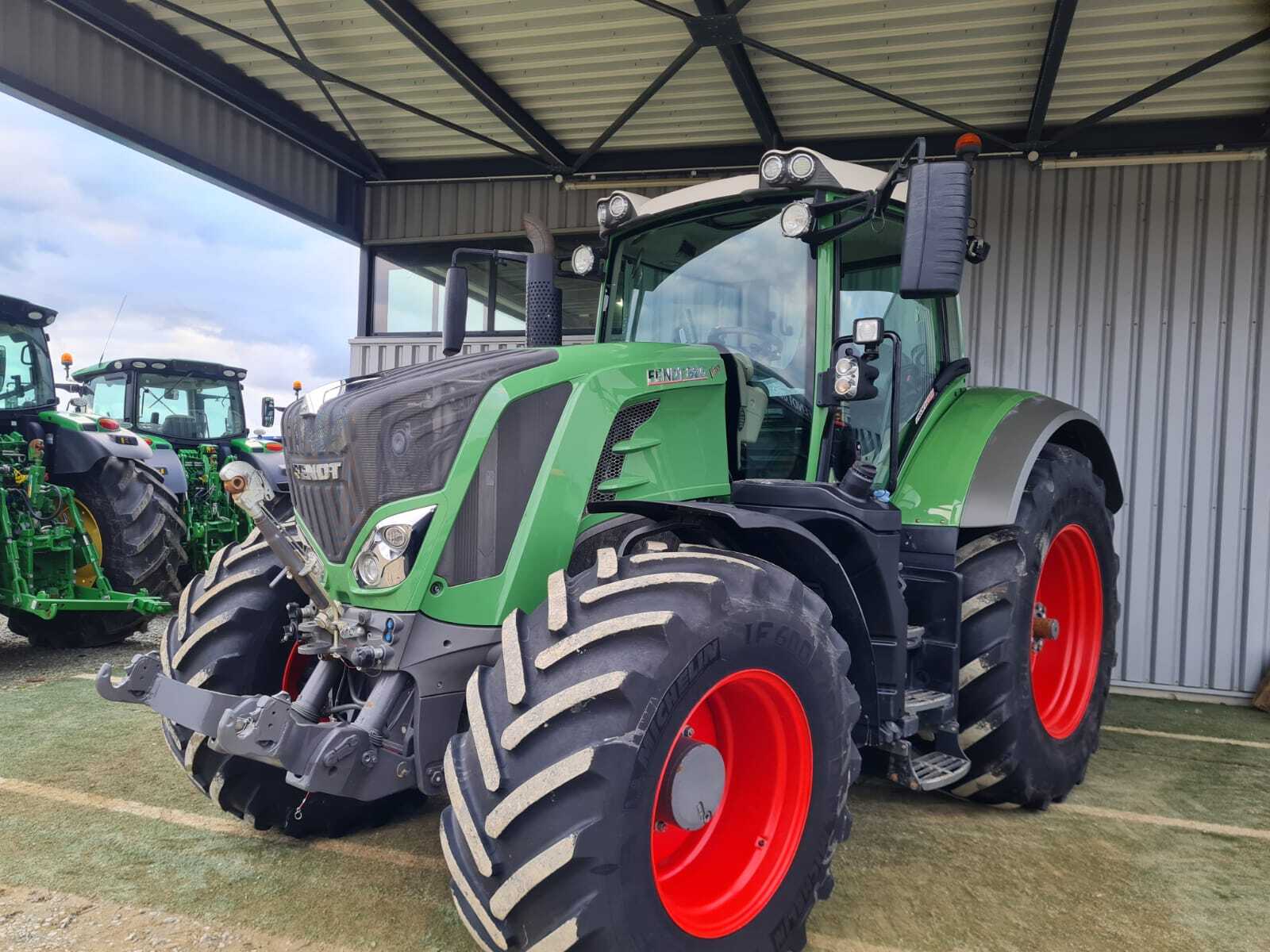 FENDT 826 PROFI PLUS