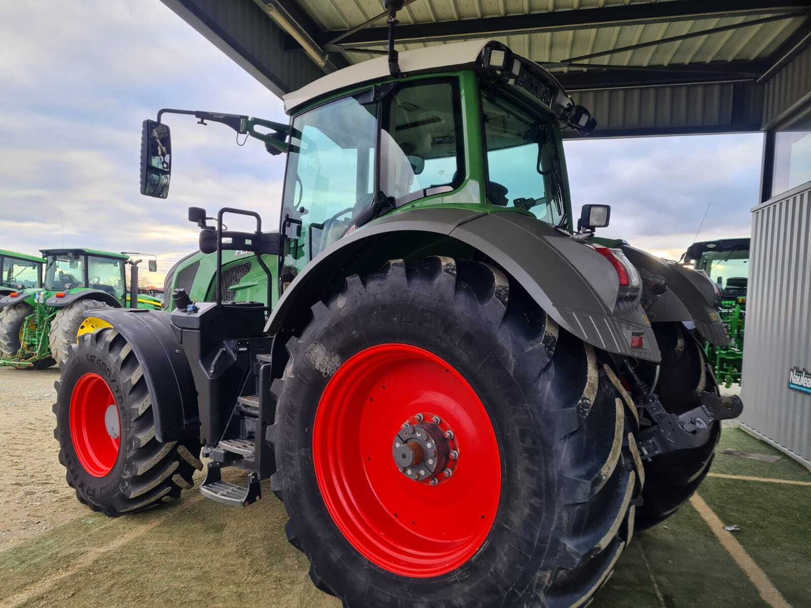 FENDT 826 PROFI PLUS