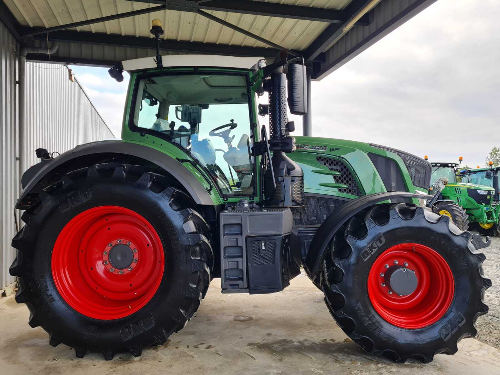 FENDT 828 PROFI +