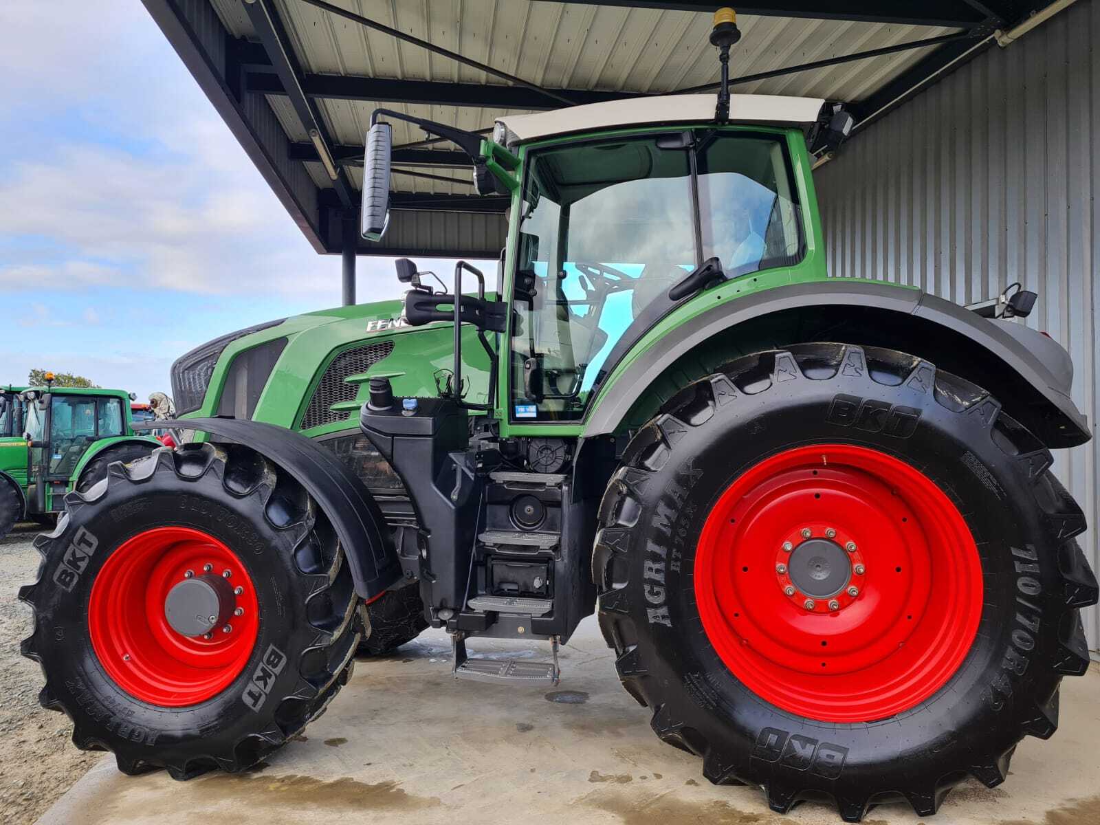 FENDT 828 PROFI +