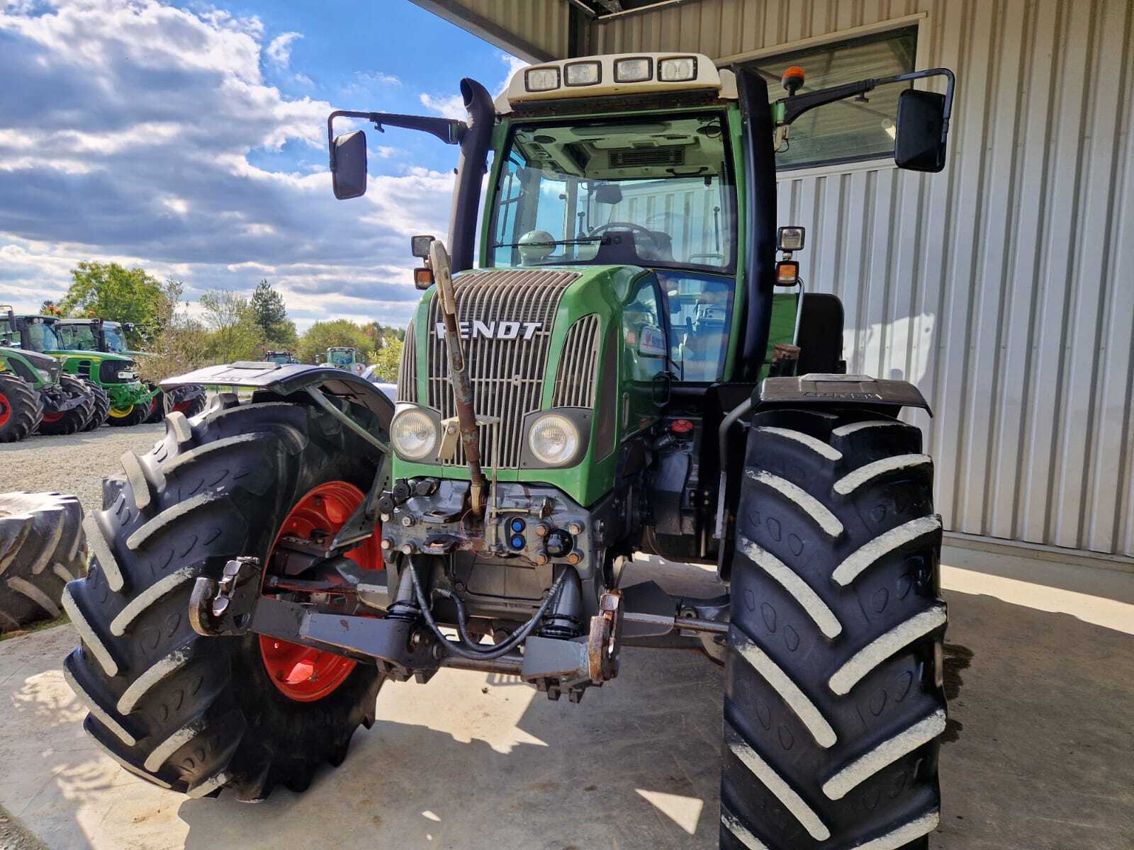 FENDT FAVORIT 714 VARIO