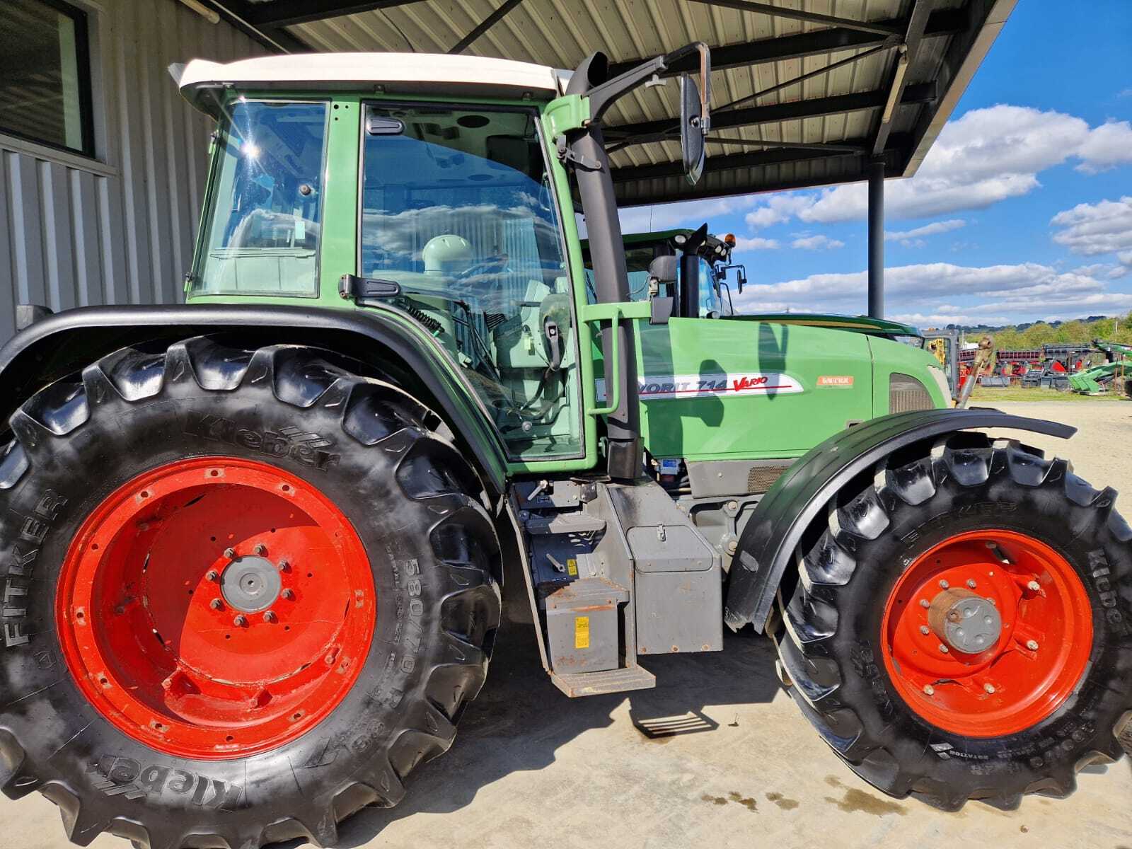 FENDT FAVORIT 714 VARIO