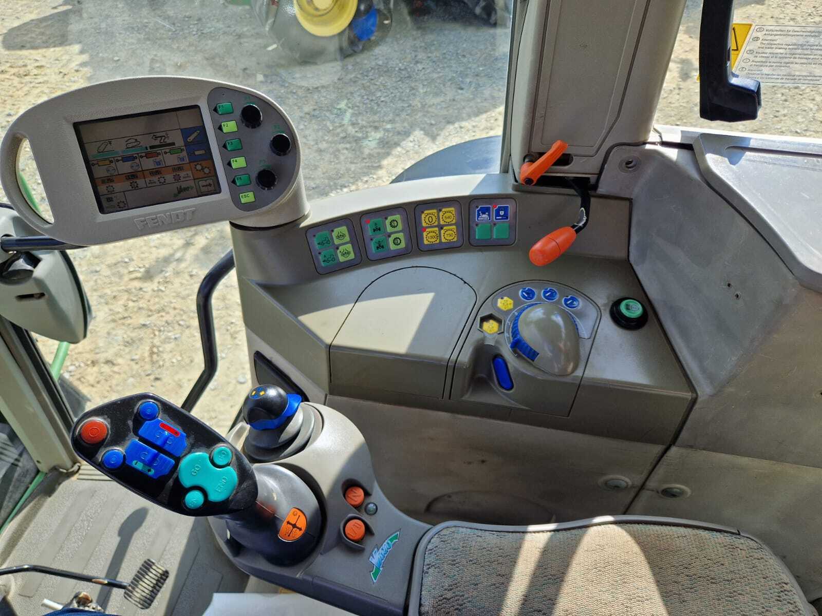 FENDT FAVORIT 714 VARIO