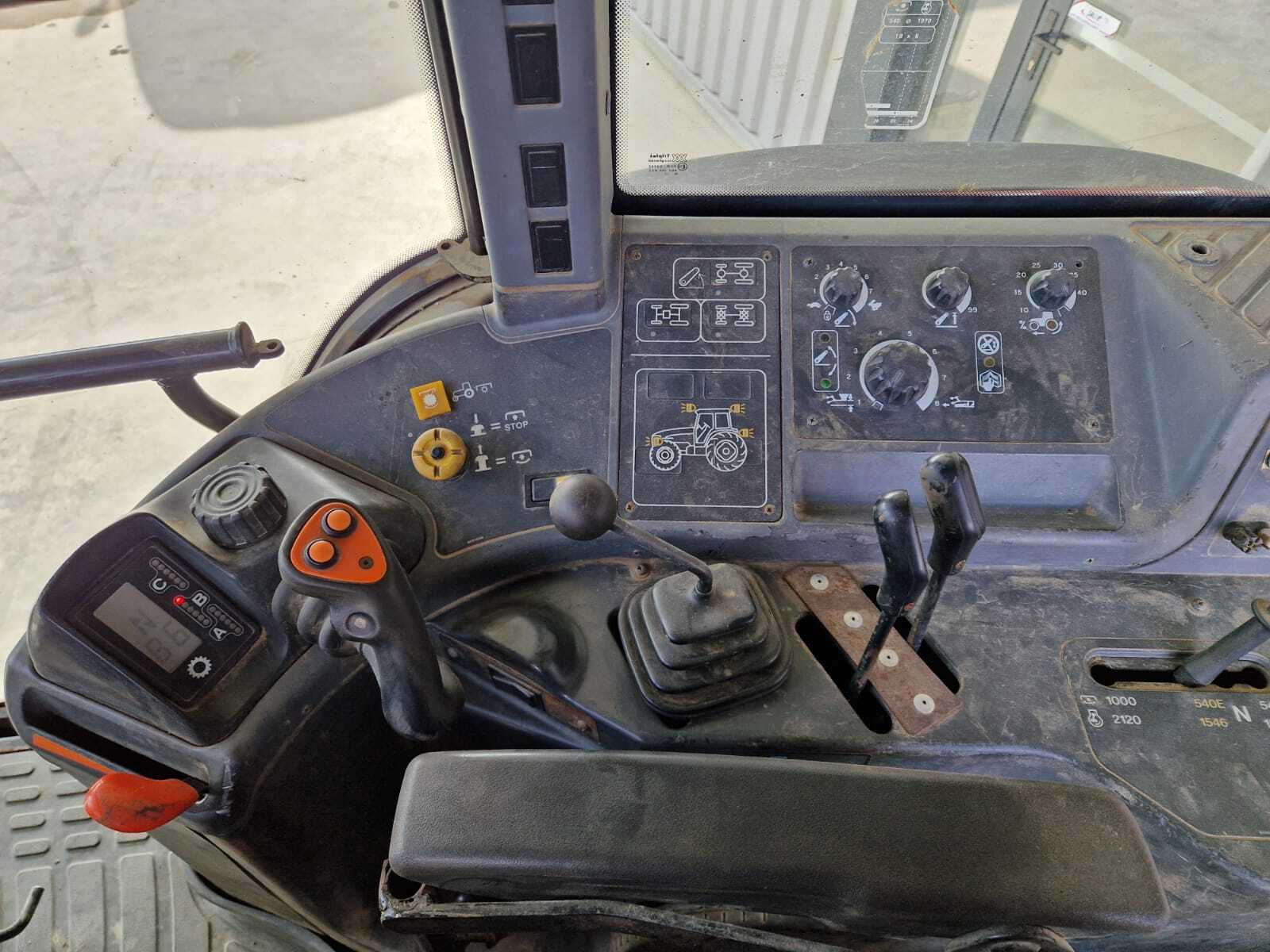 NEW HOLLAND M115 RC