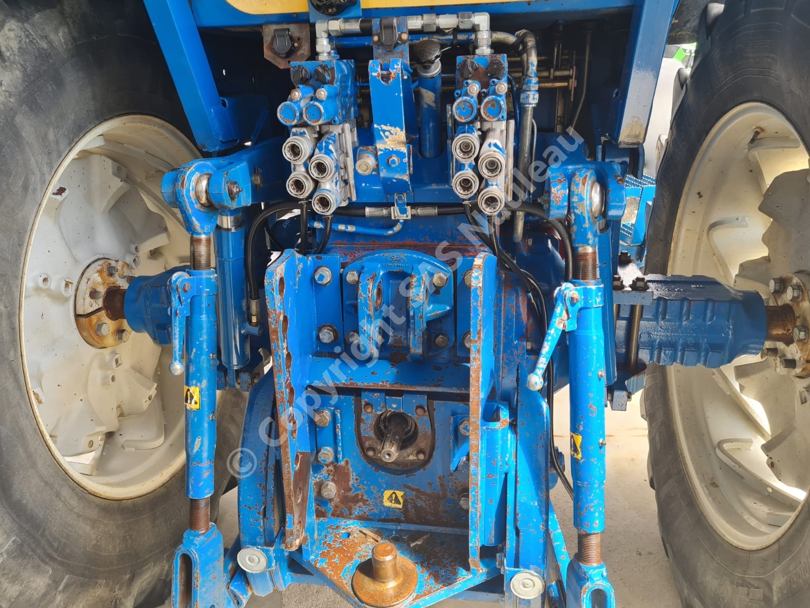 FORD 8630