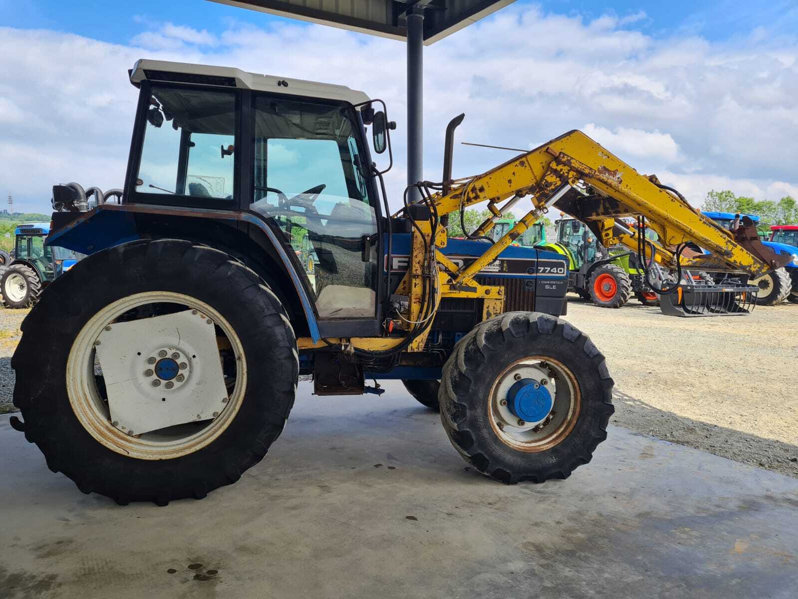 NEW HOLLAND 7740 SLE