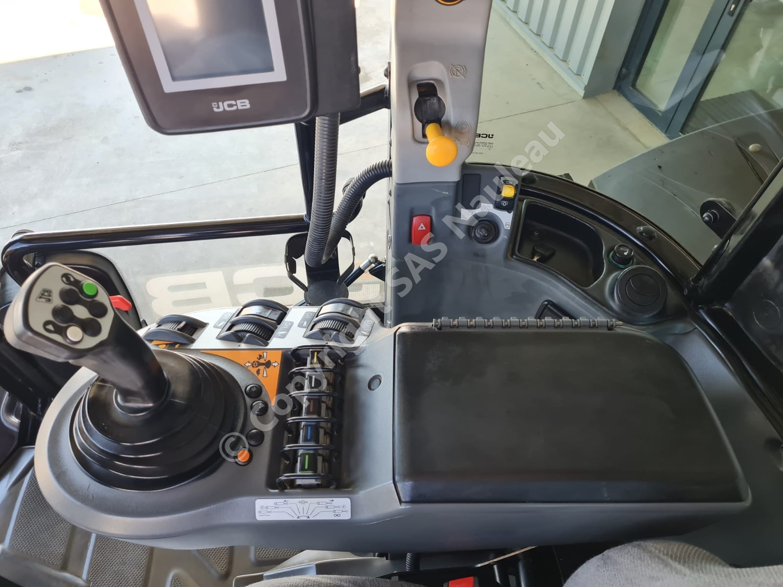 JCB FASTRAC 4220