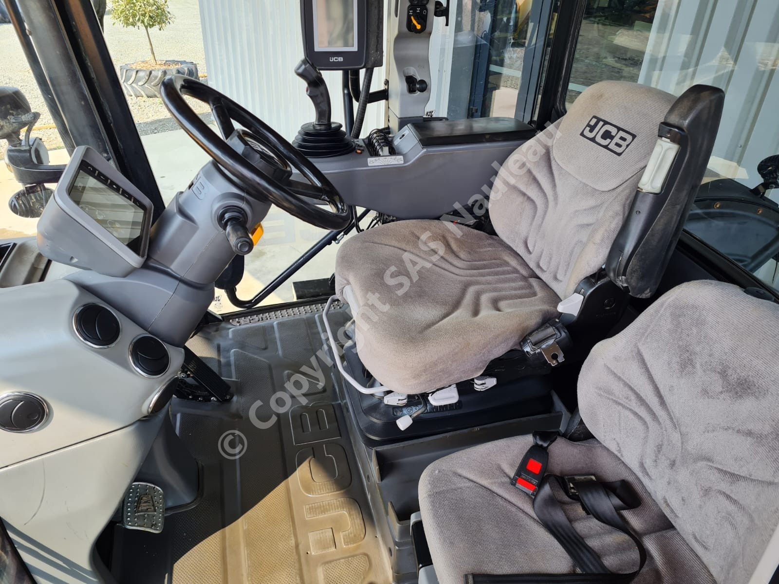 JCB FASTRAC 4220