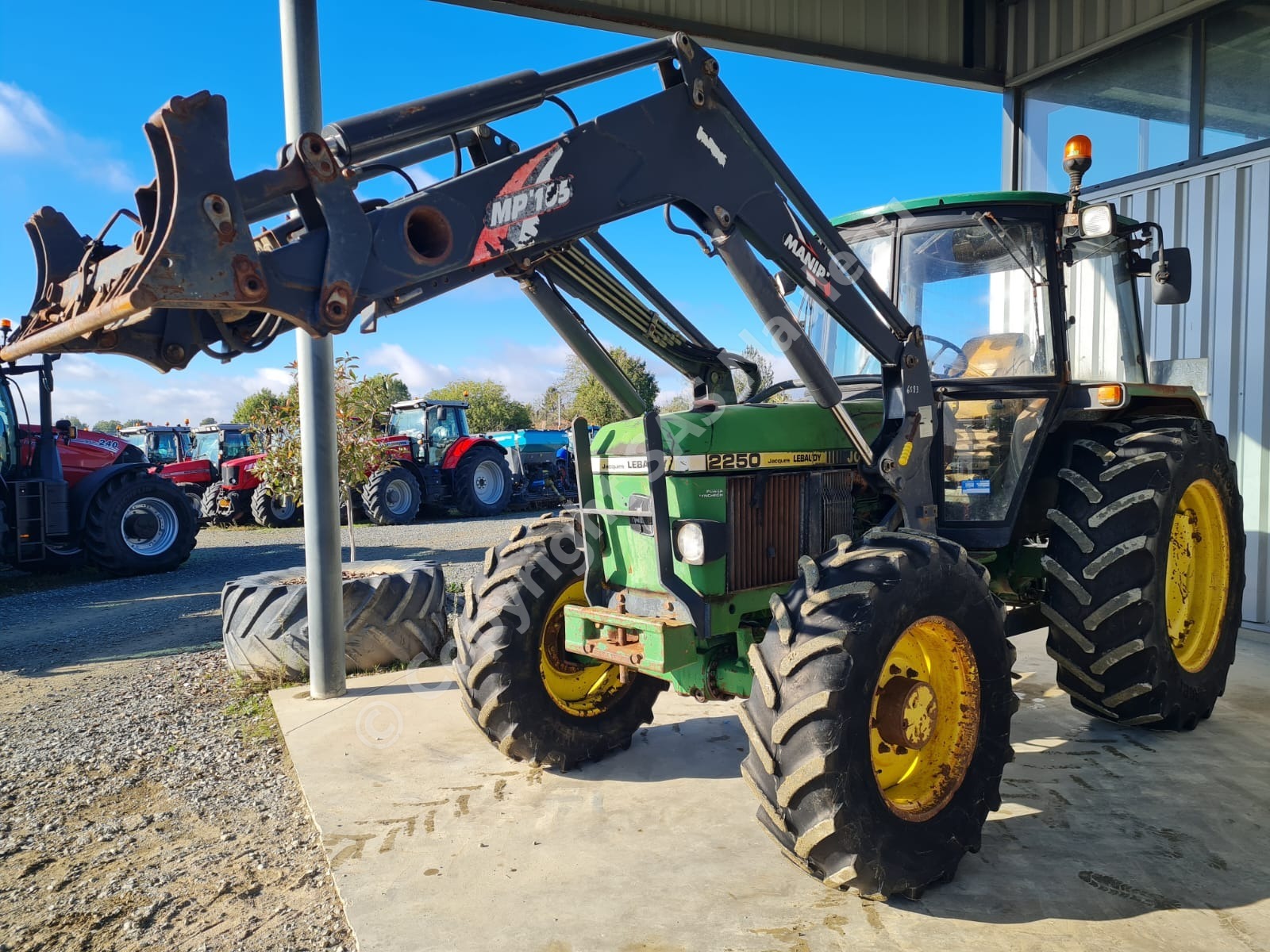 JOHN DEERE 2250