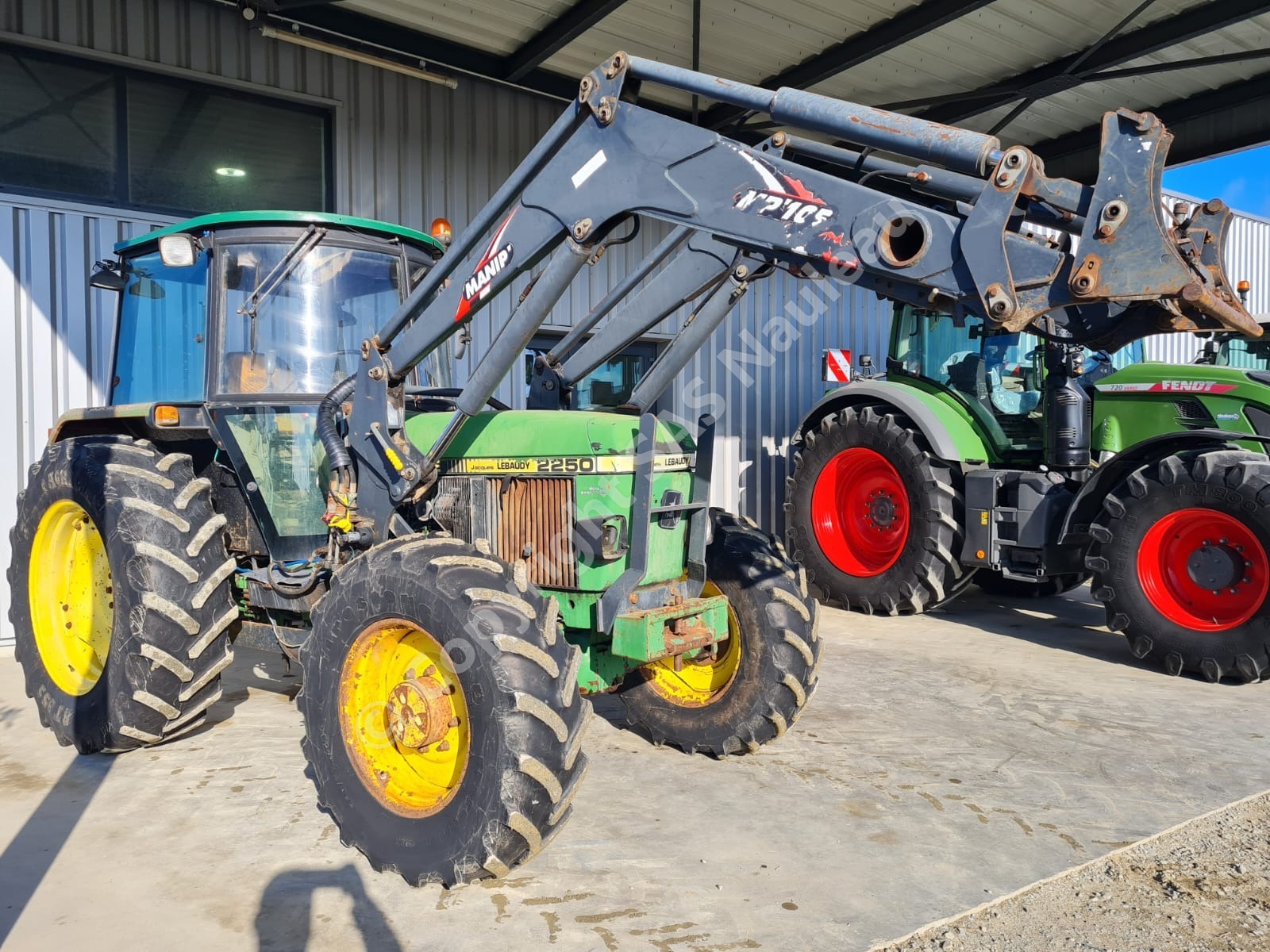 JOHN DEERE 2250