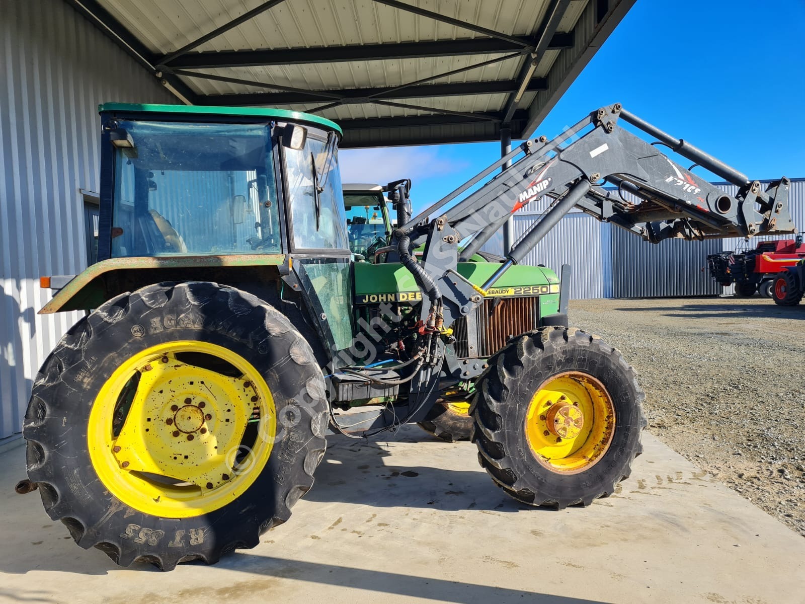JOHN DEERE 2250