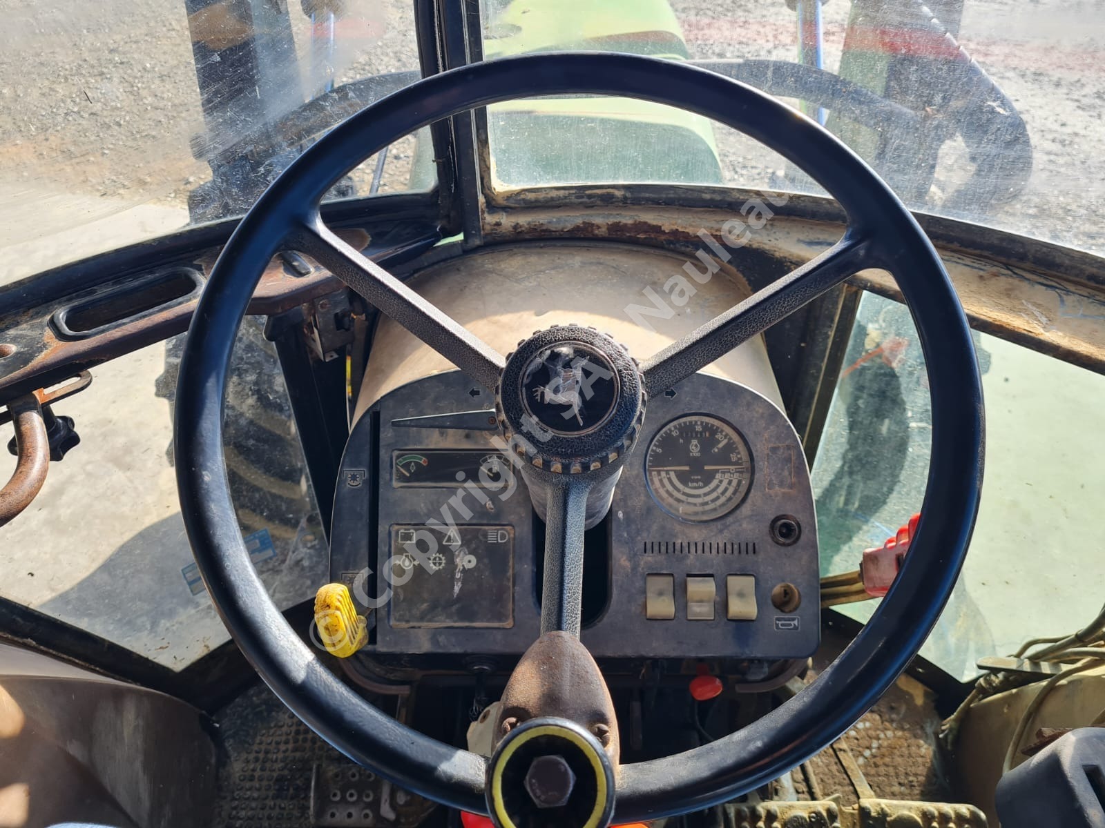 JOHN DEERE 2250