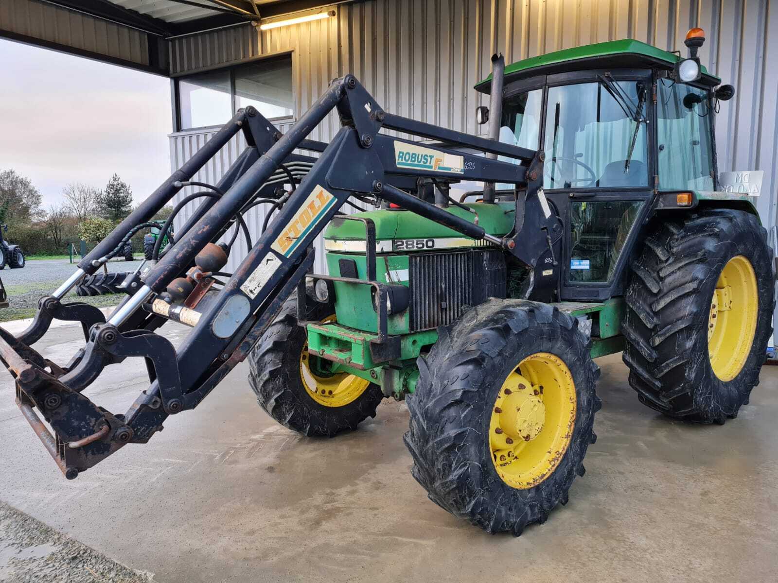 JOHN DEERE 2850