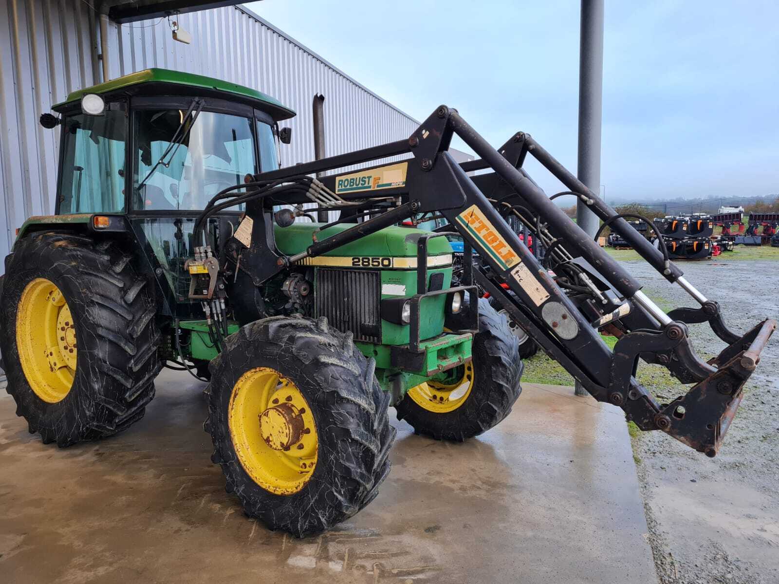 JOHN DEERE 2850