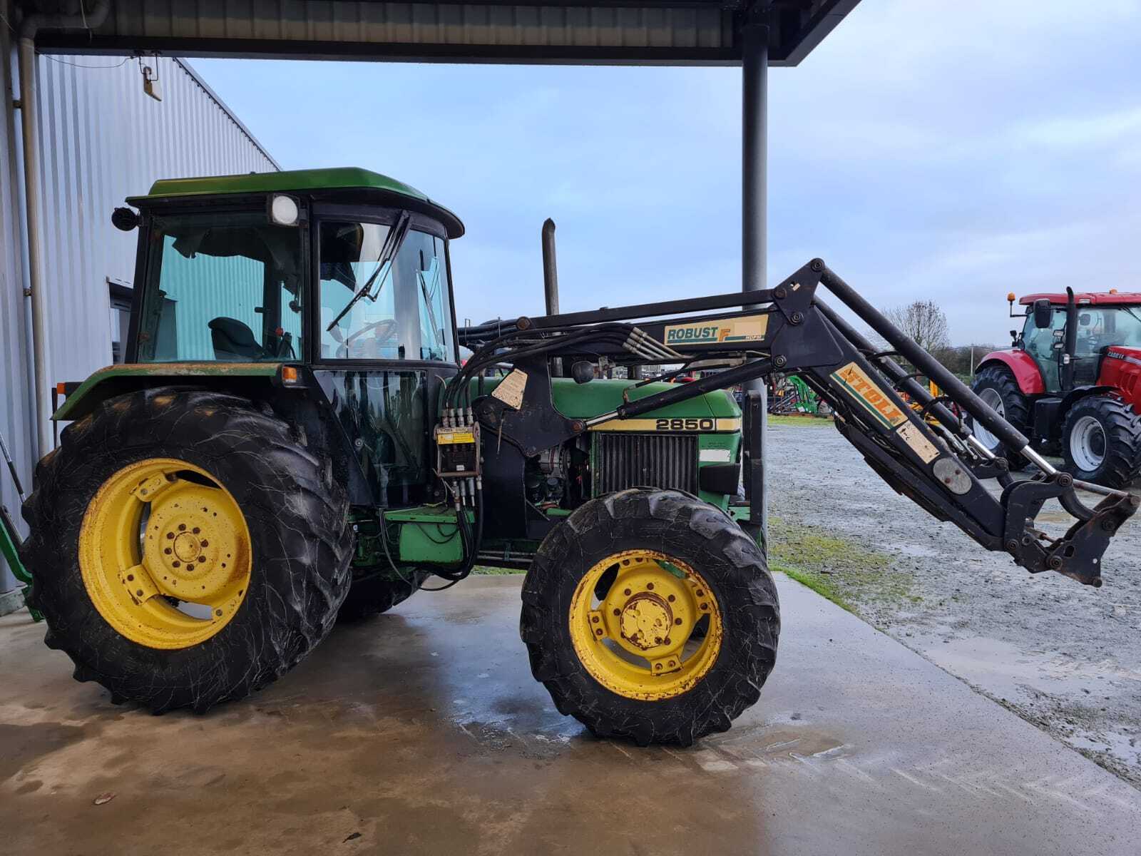 JOHN DEERE 2850