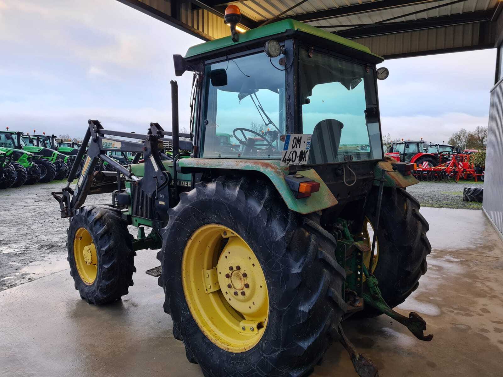 JOHN DEERE 2850