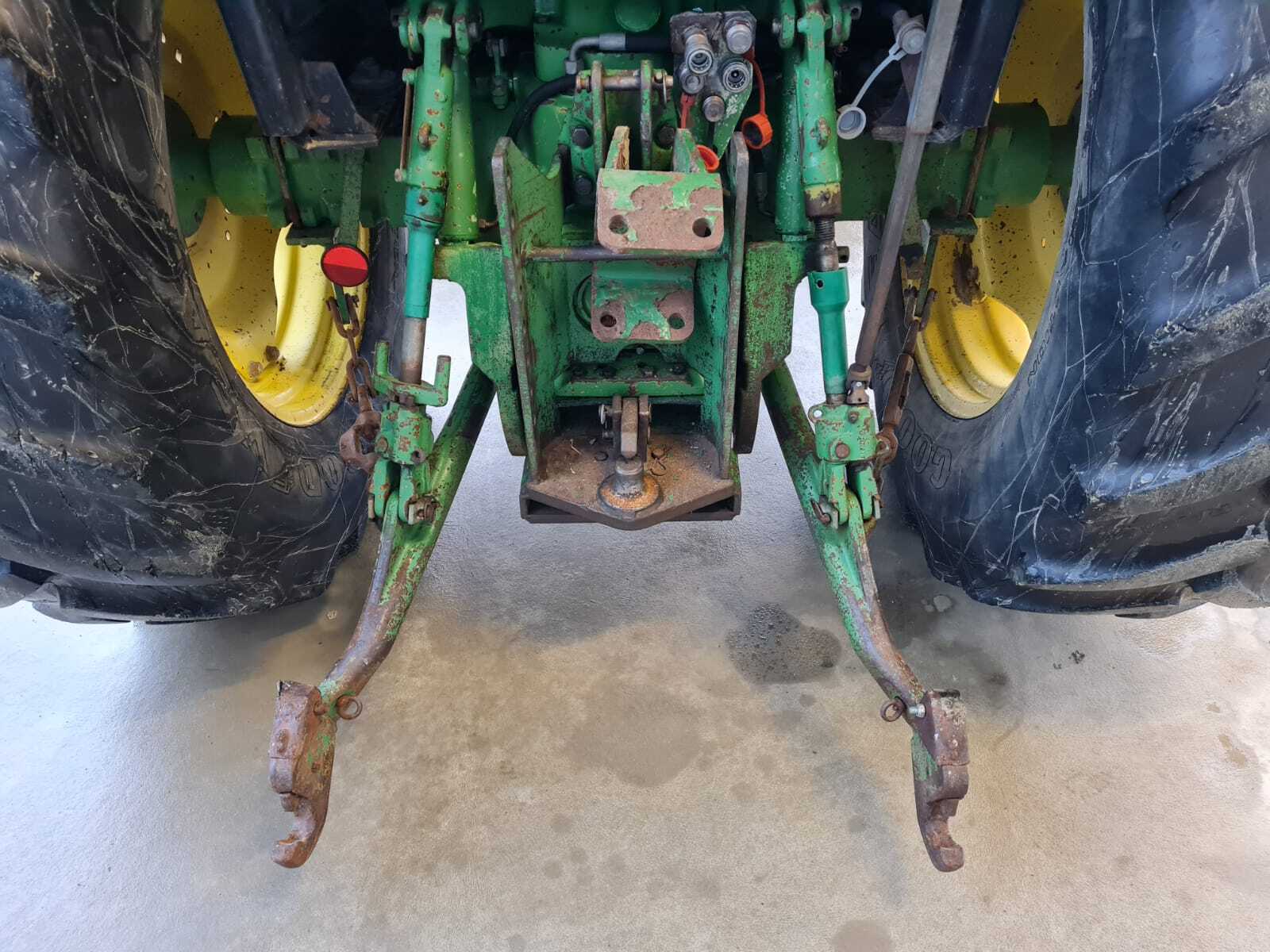 JOHN DEERE 2850