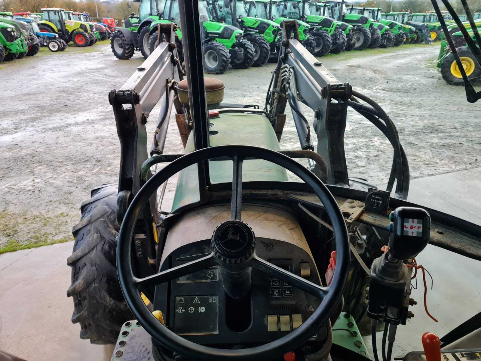 JOHN DEERE 2850