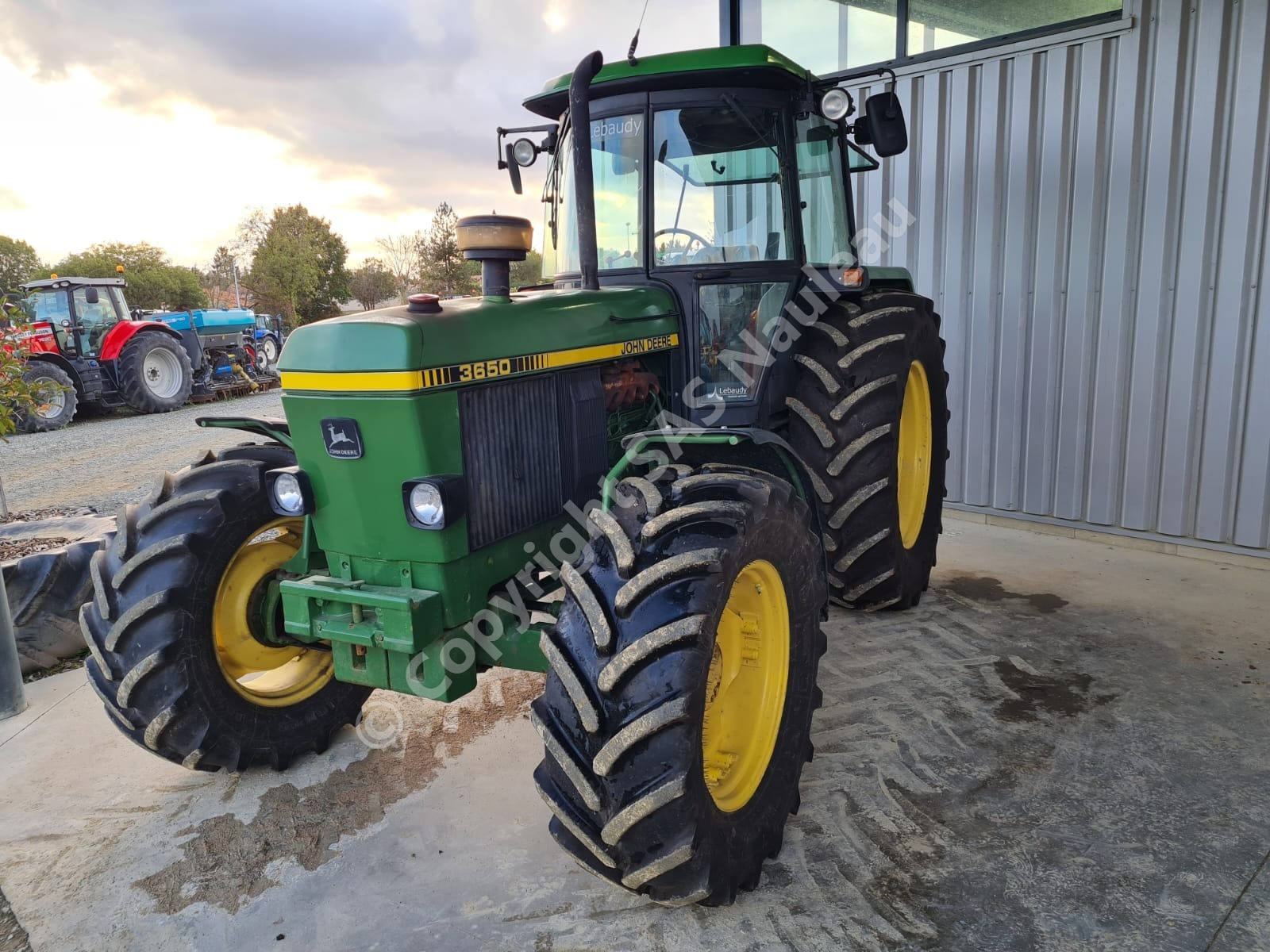 JOHN DEERE 3650