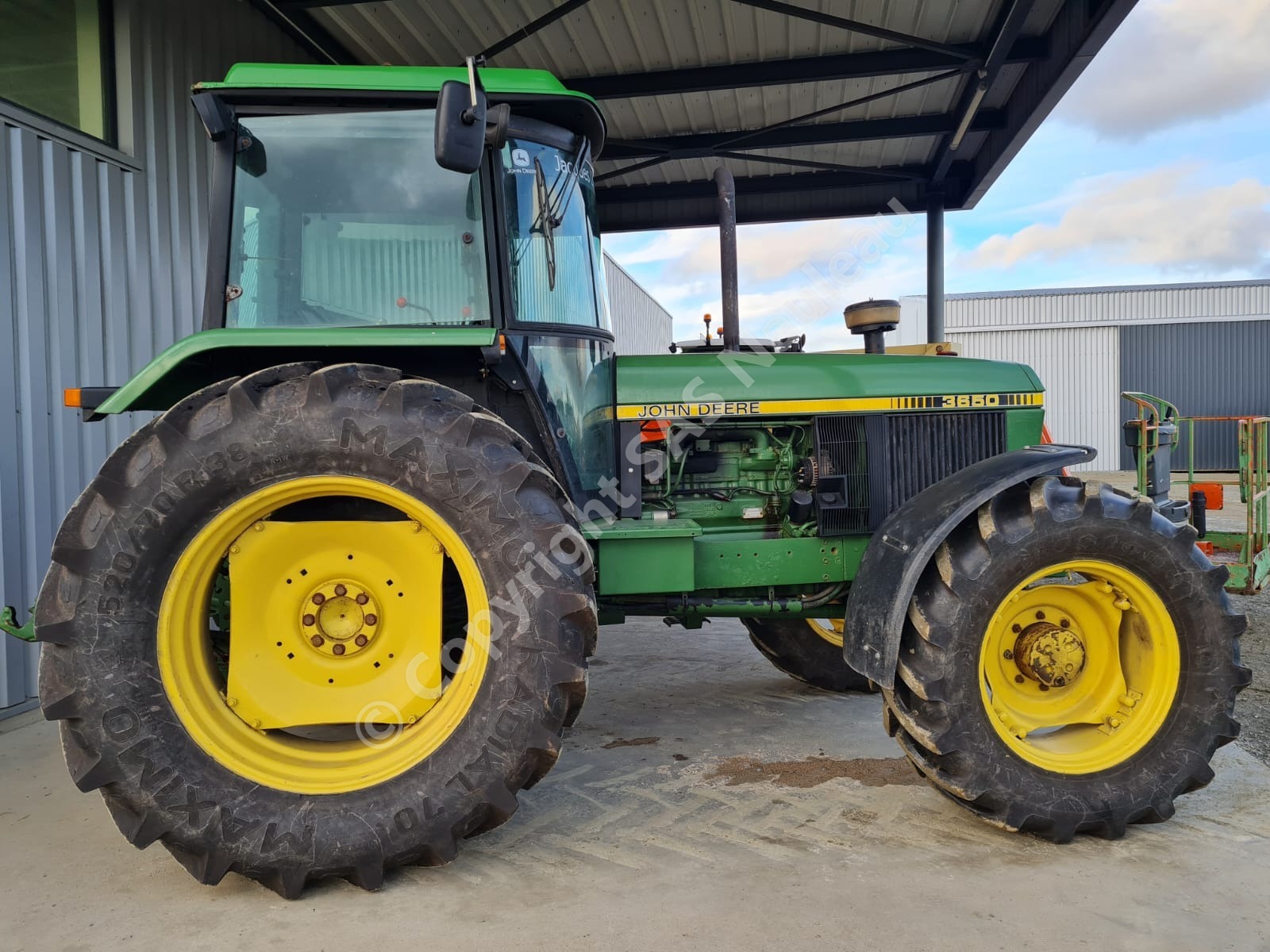 JOHN DEERE 3650