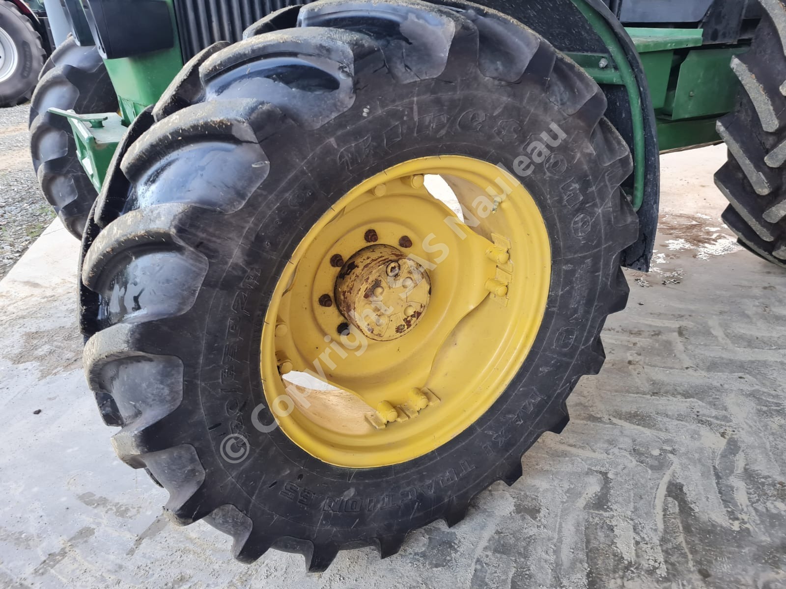 JOHN DEERE 3650