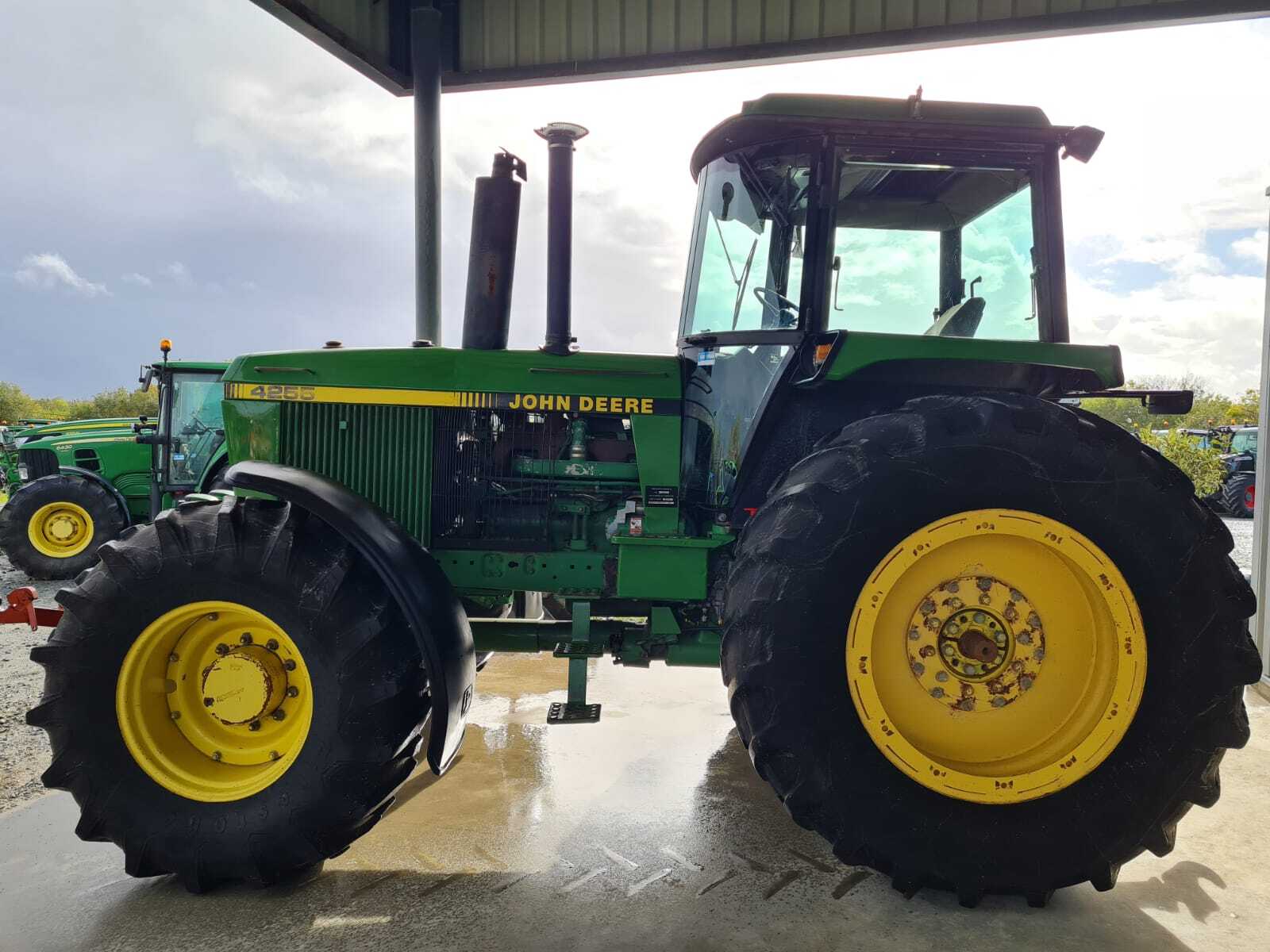 JOHN DEERE 4255